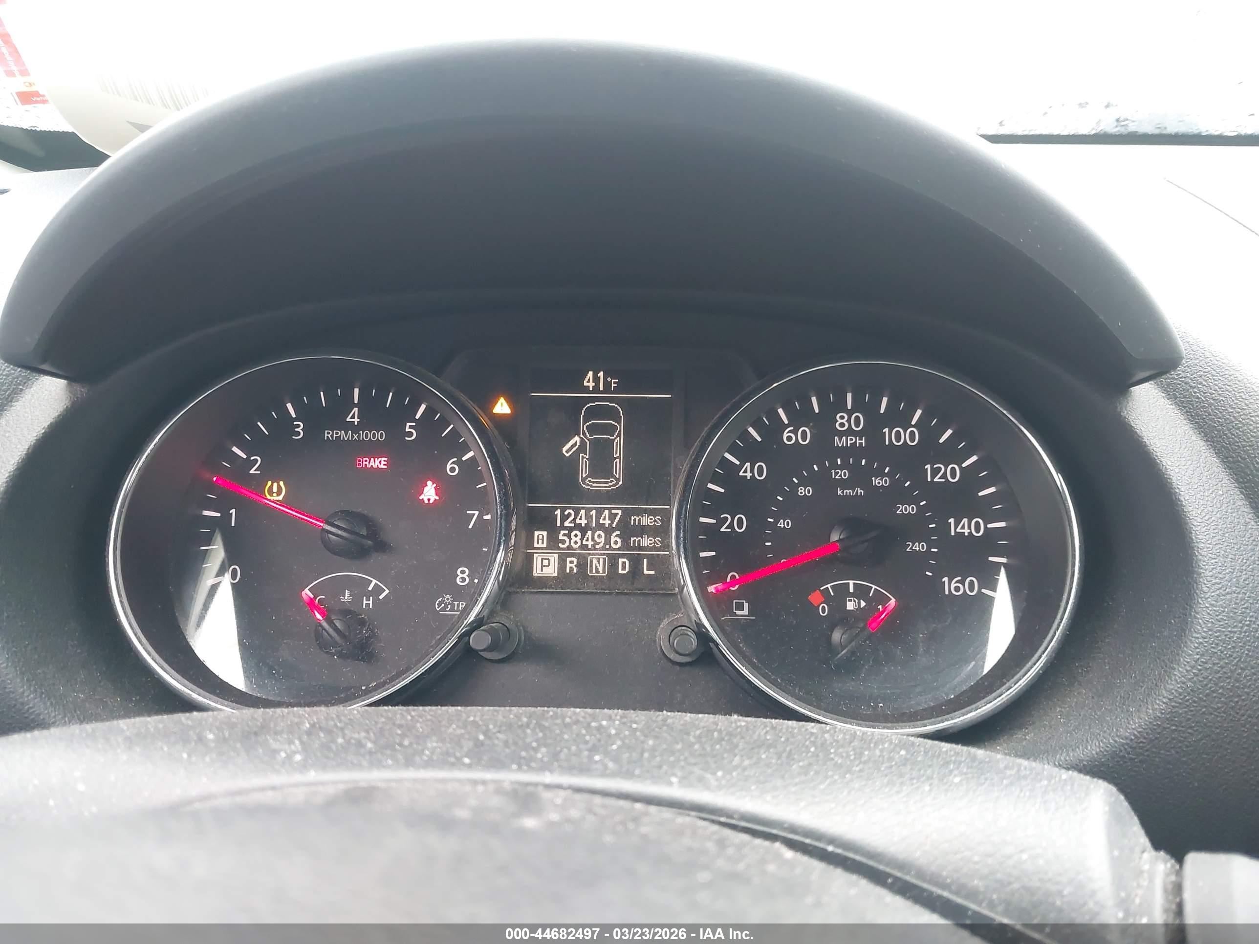 NISSAN ROGUE image 7