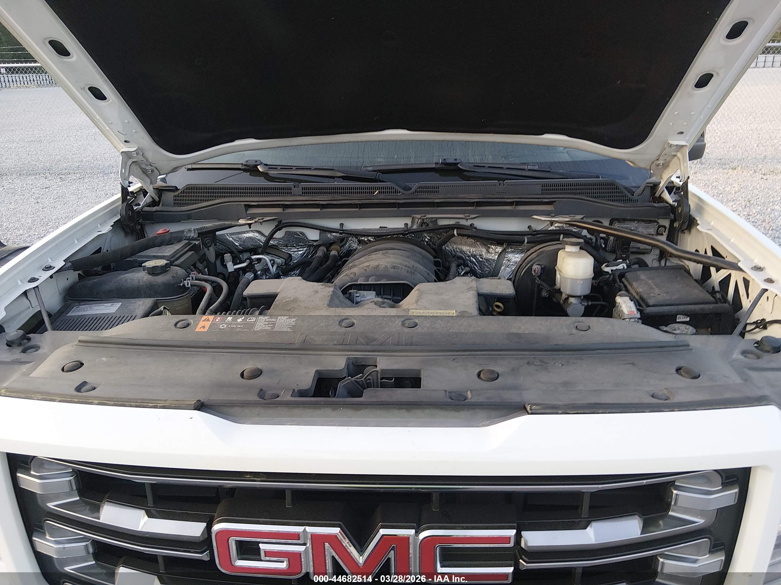GMC SIERRA image 10