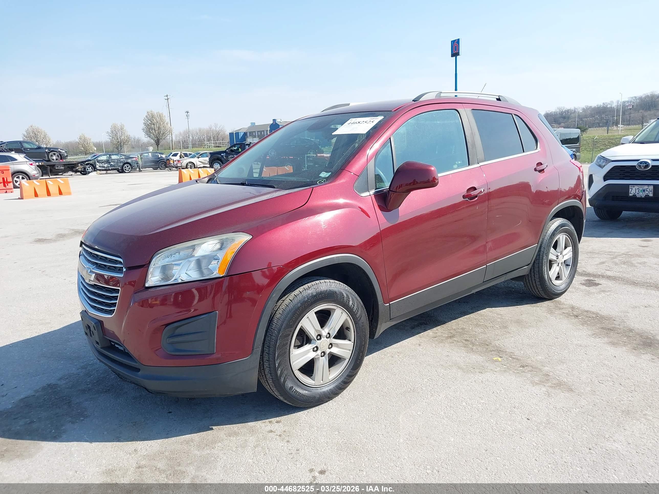CHEVROLET TRAX image 2