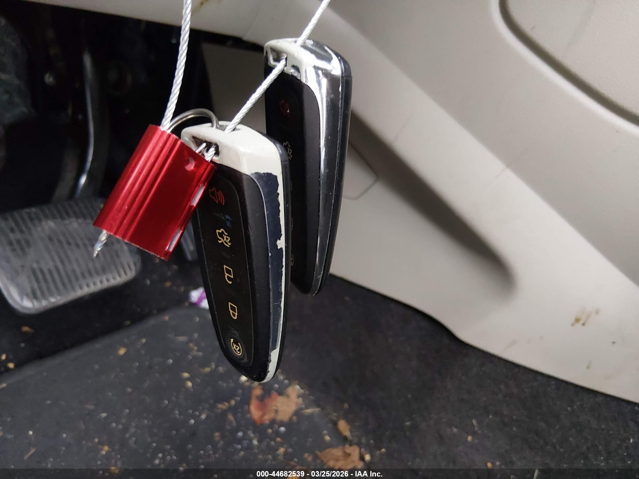 FORD C-MAX image 11