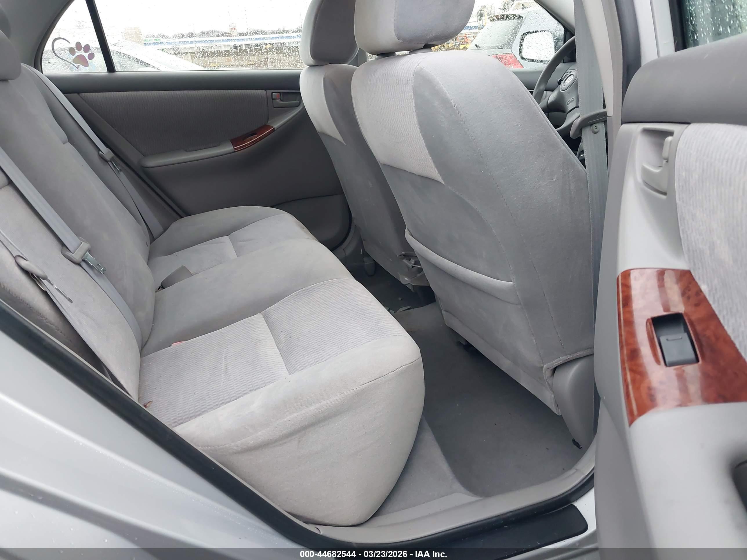 TOYOTA COROLLA image 8