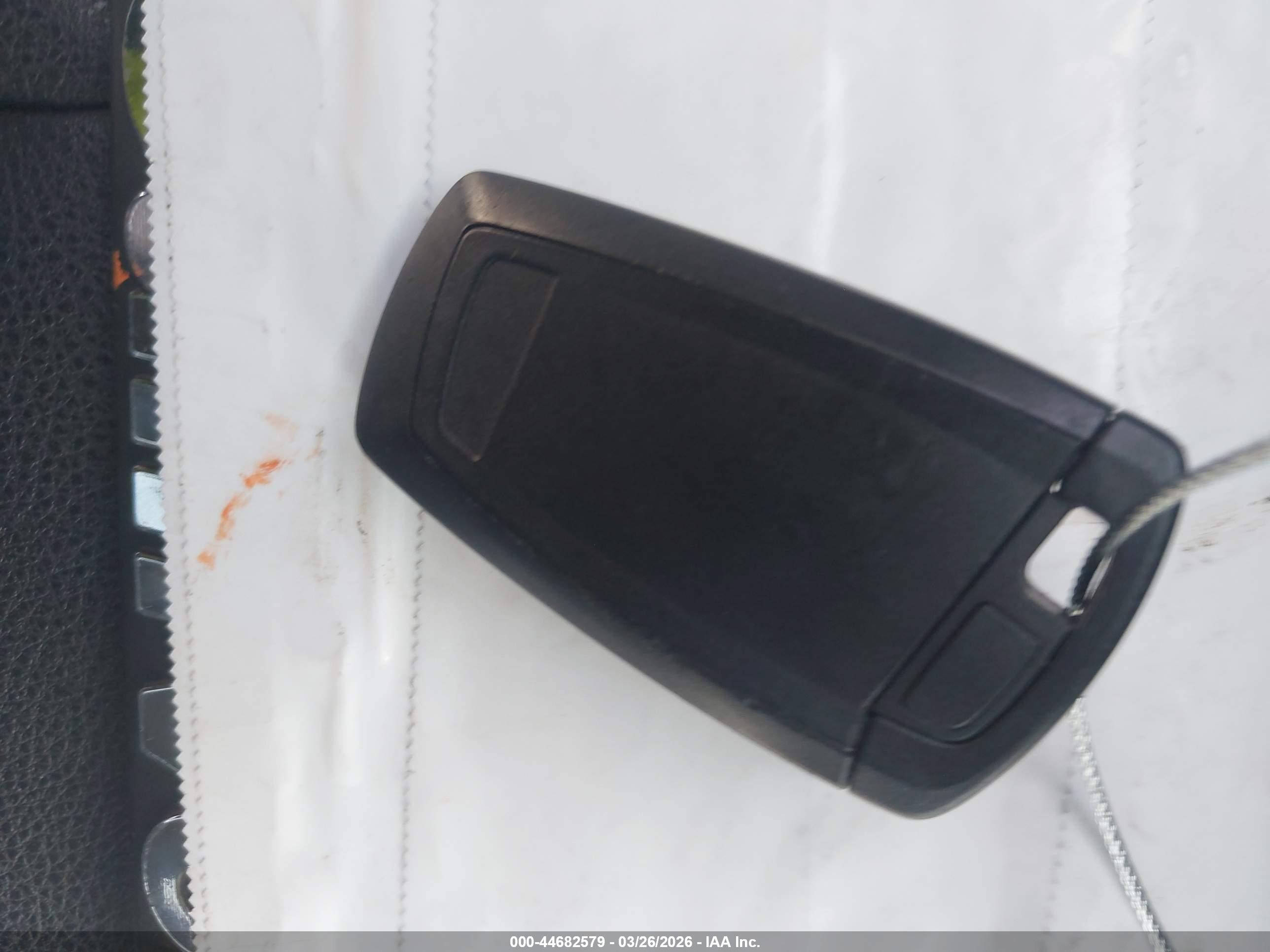 BMW 320I image 11