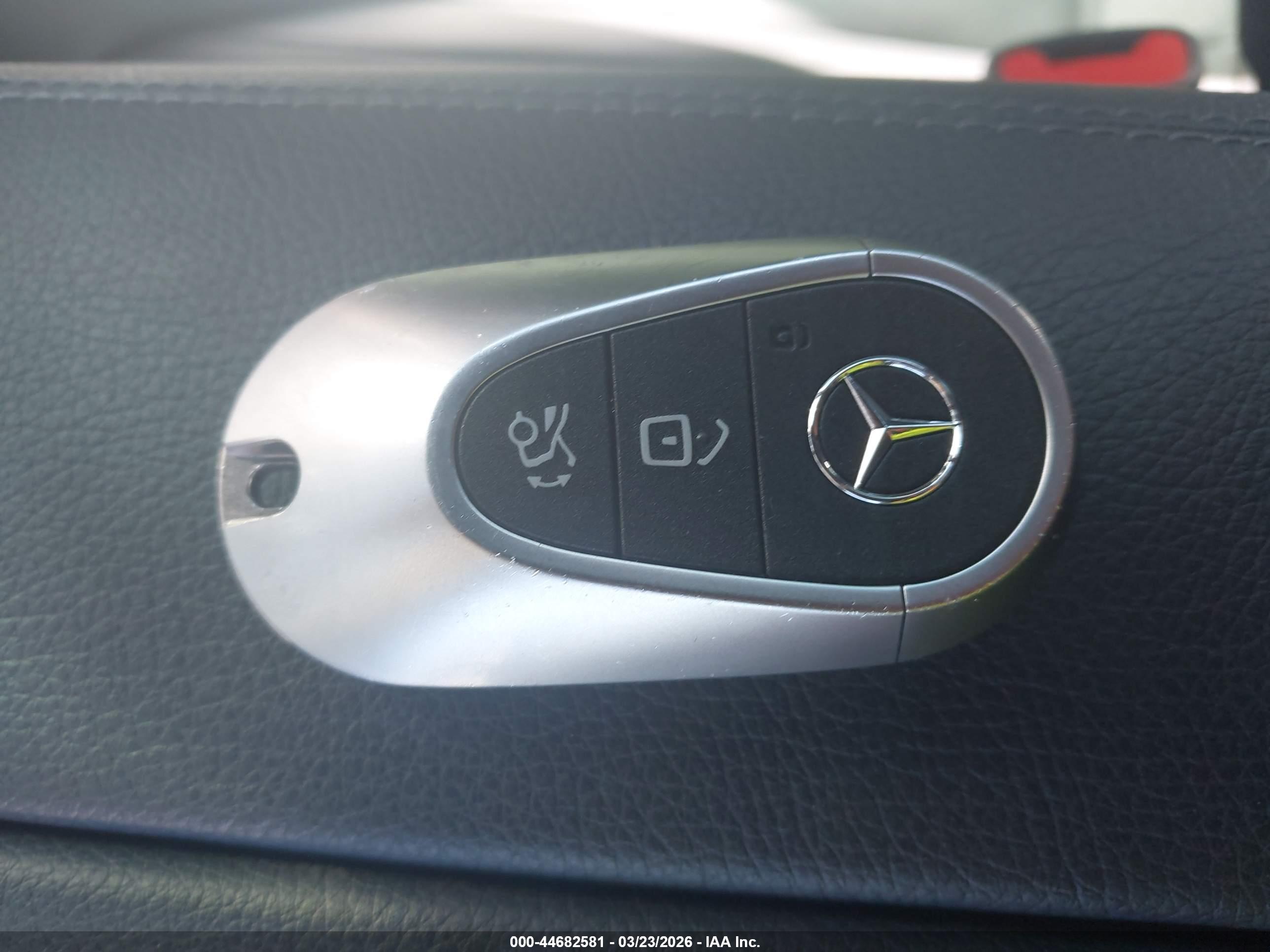 MERCEDES-BENZ CLE image 11