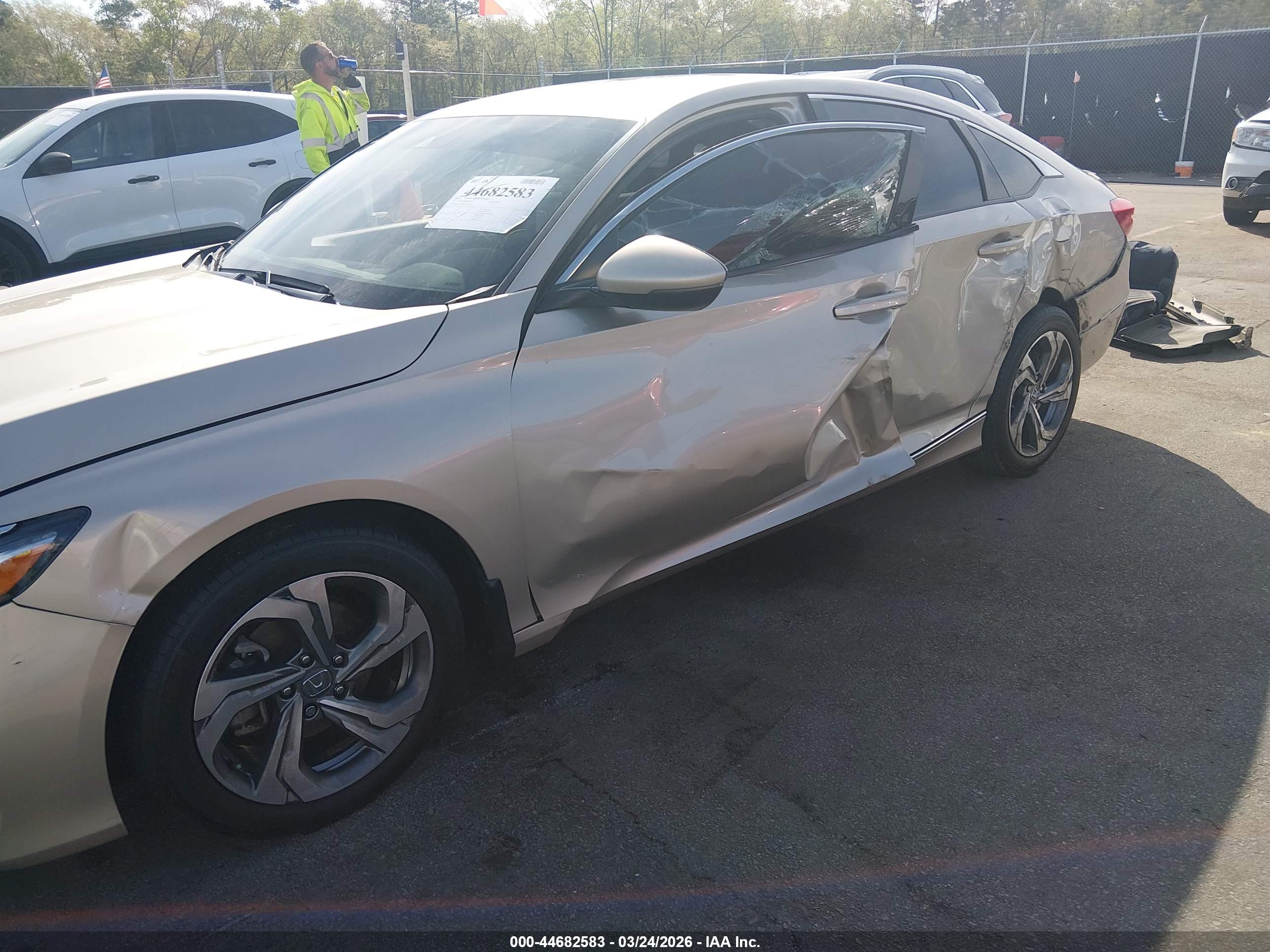 HONDA ACCORD image 6