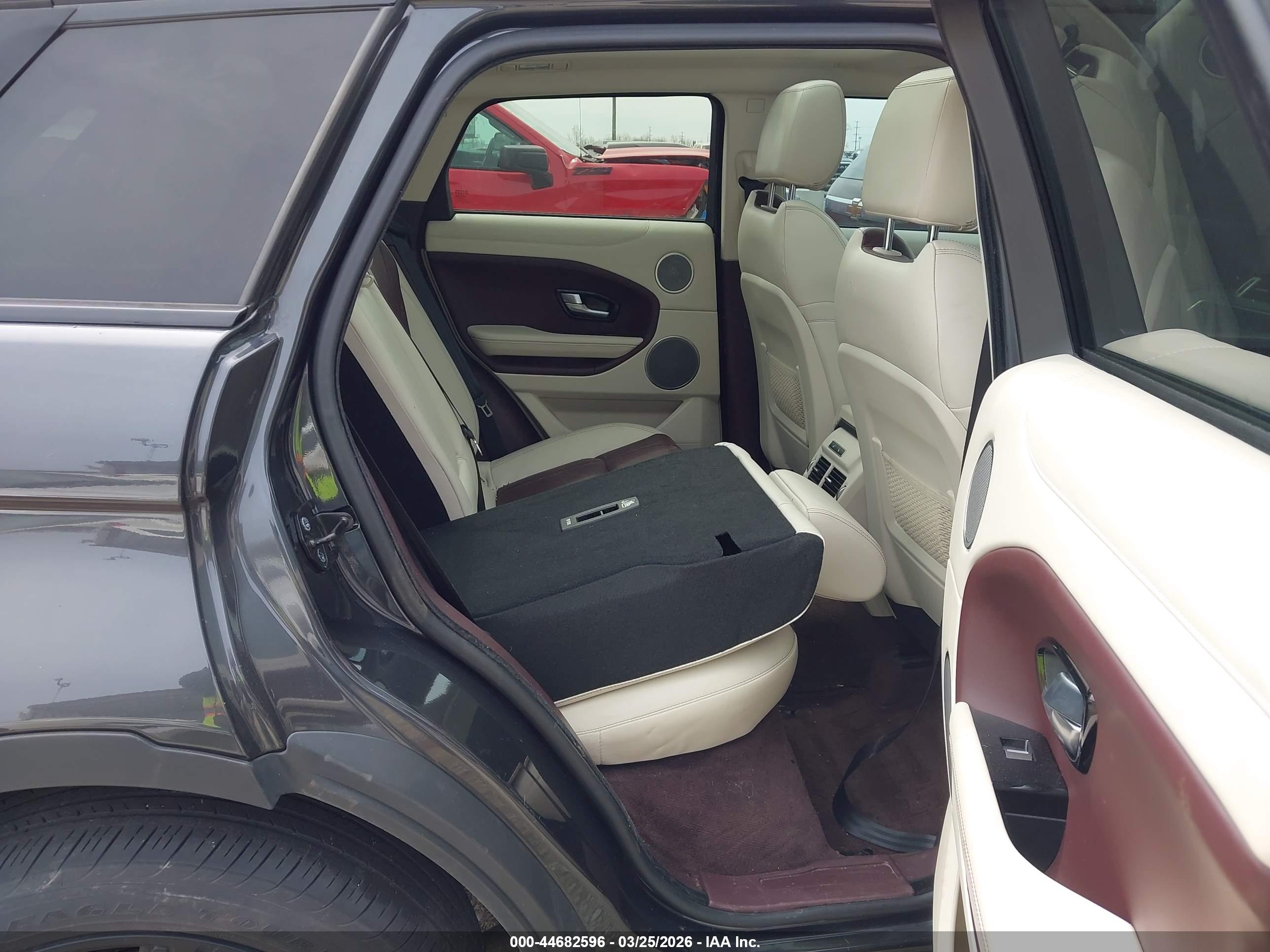 LAND ROVER image 8