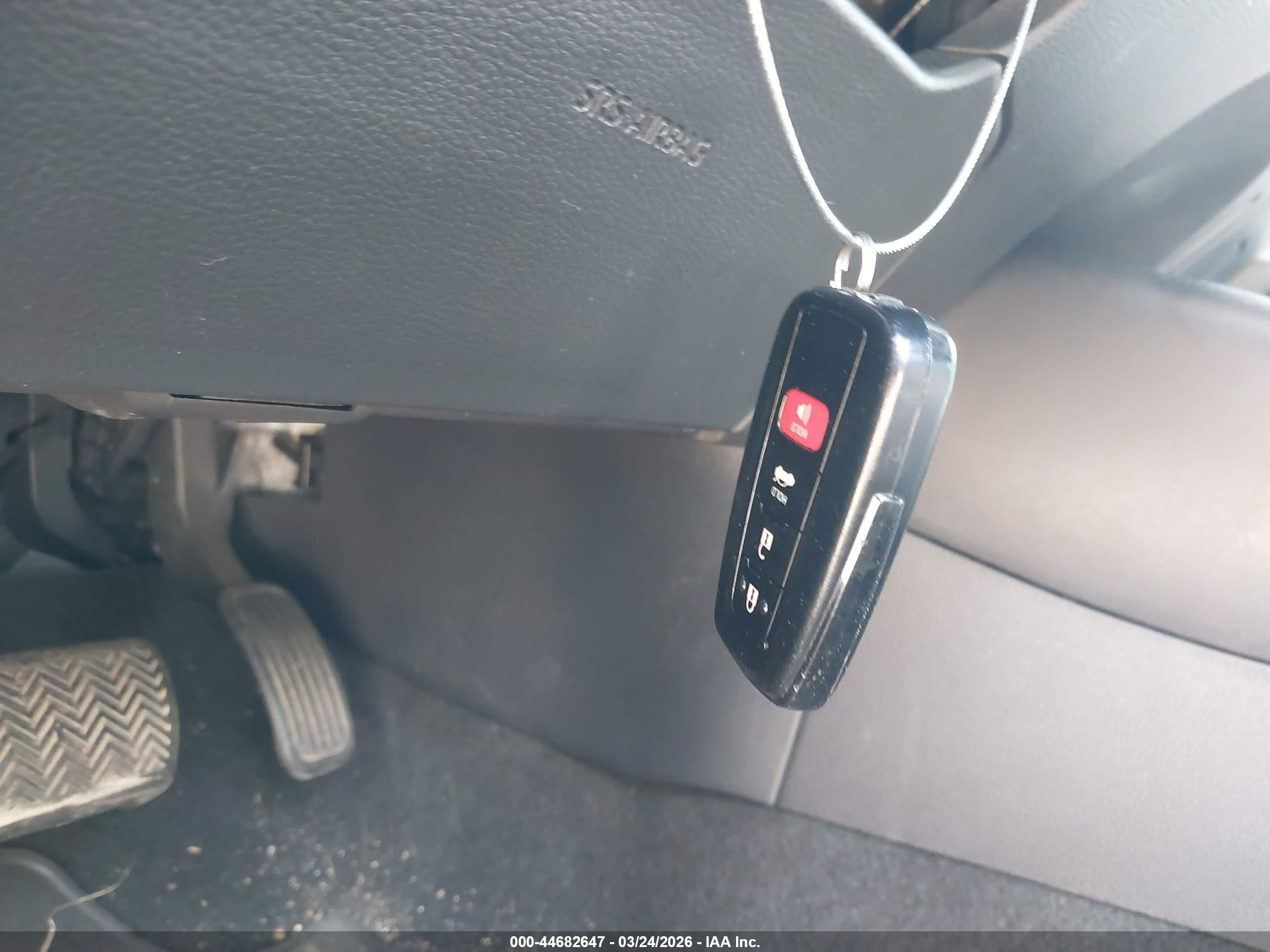 TOYOTA COROLLA image 11