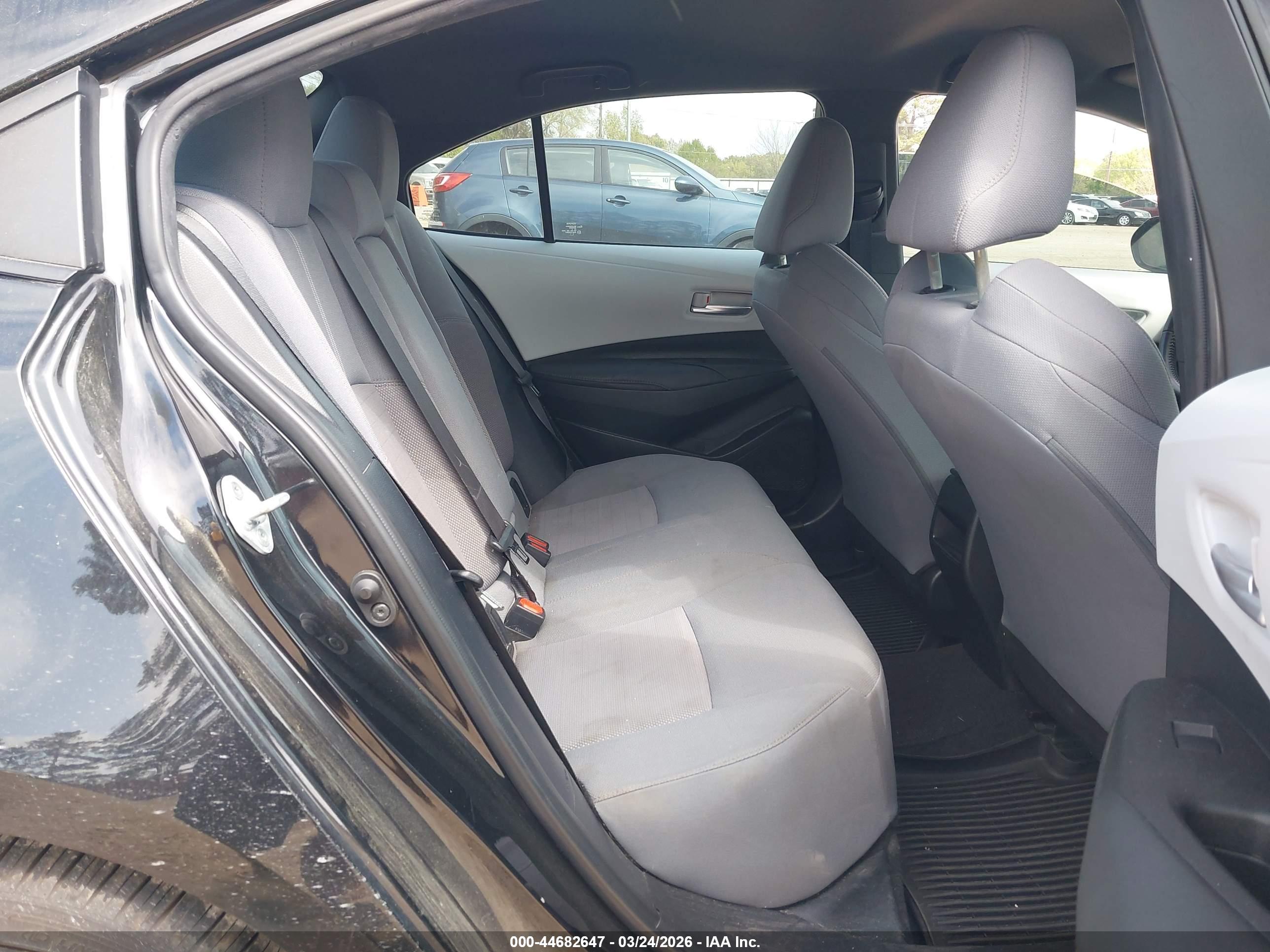TOYOTA COROLLA image 8