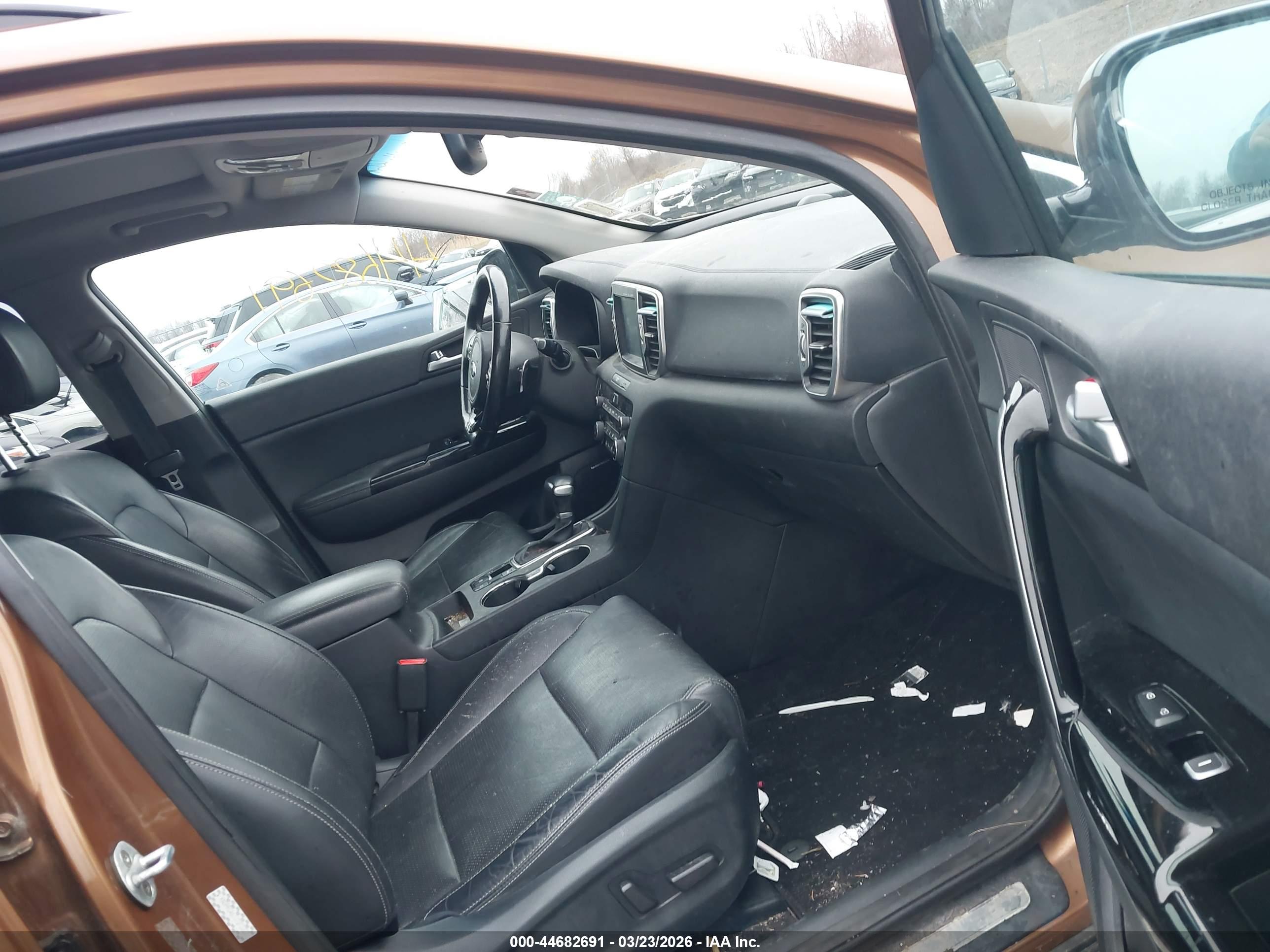 KIA SPORTAGE image 5
