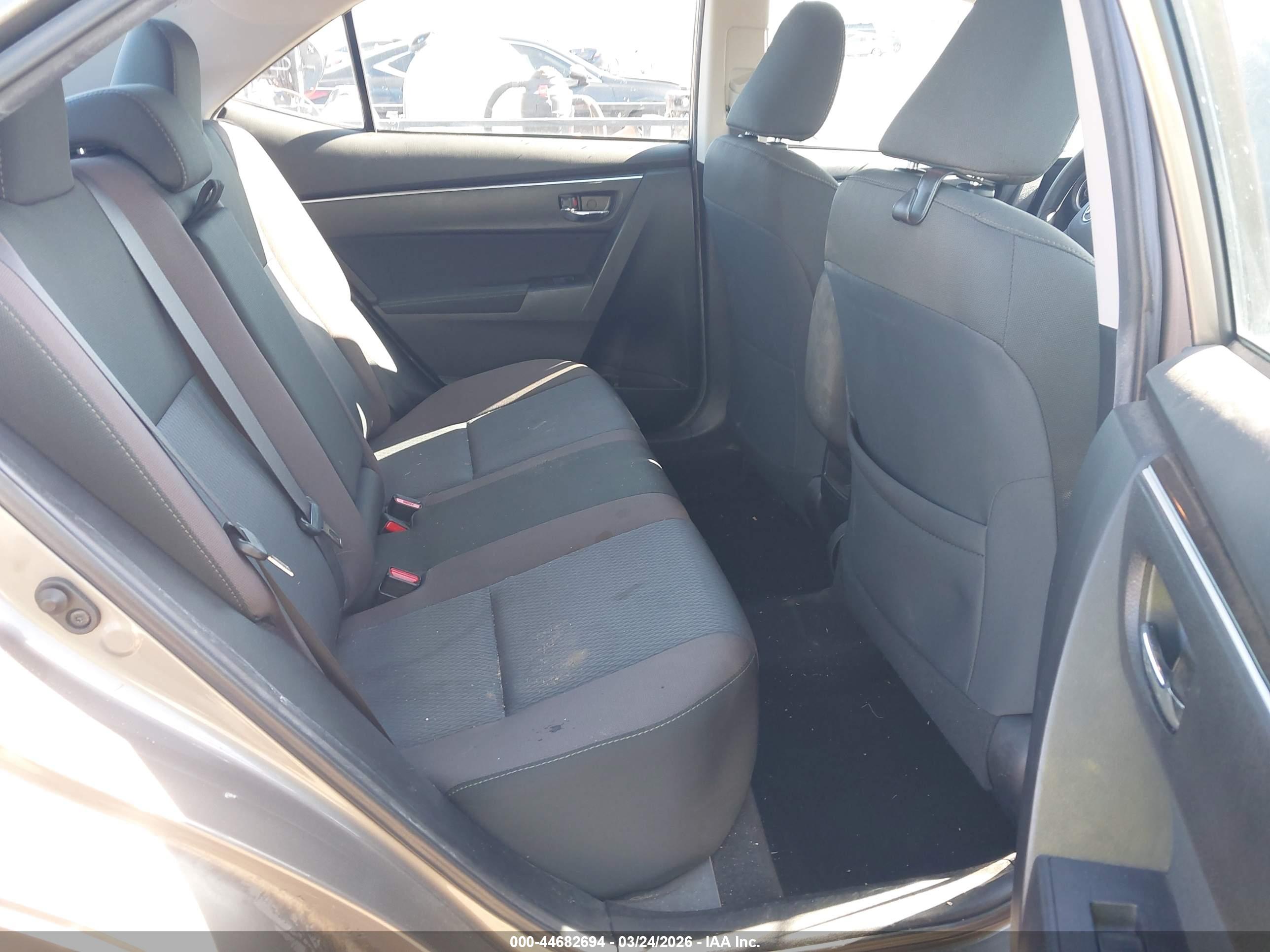 TOYOTA COROLLA image 8