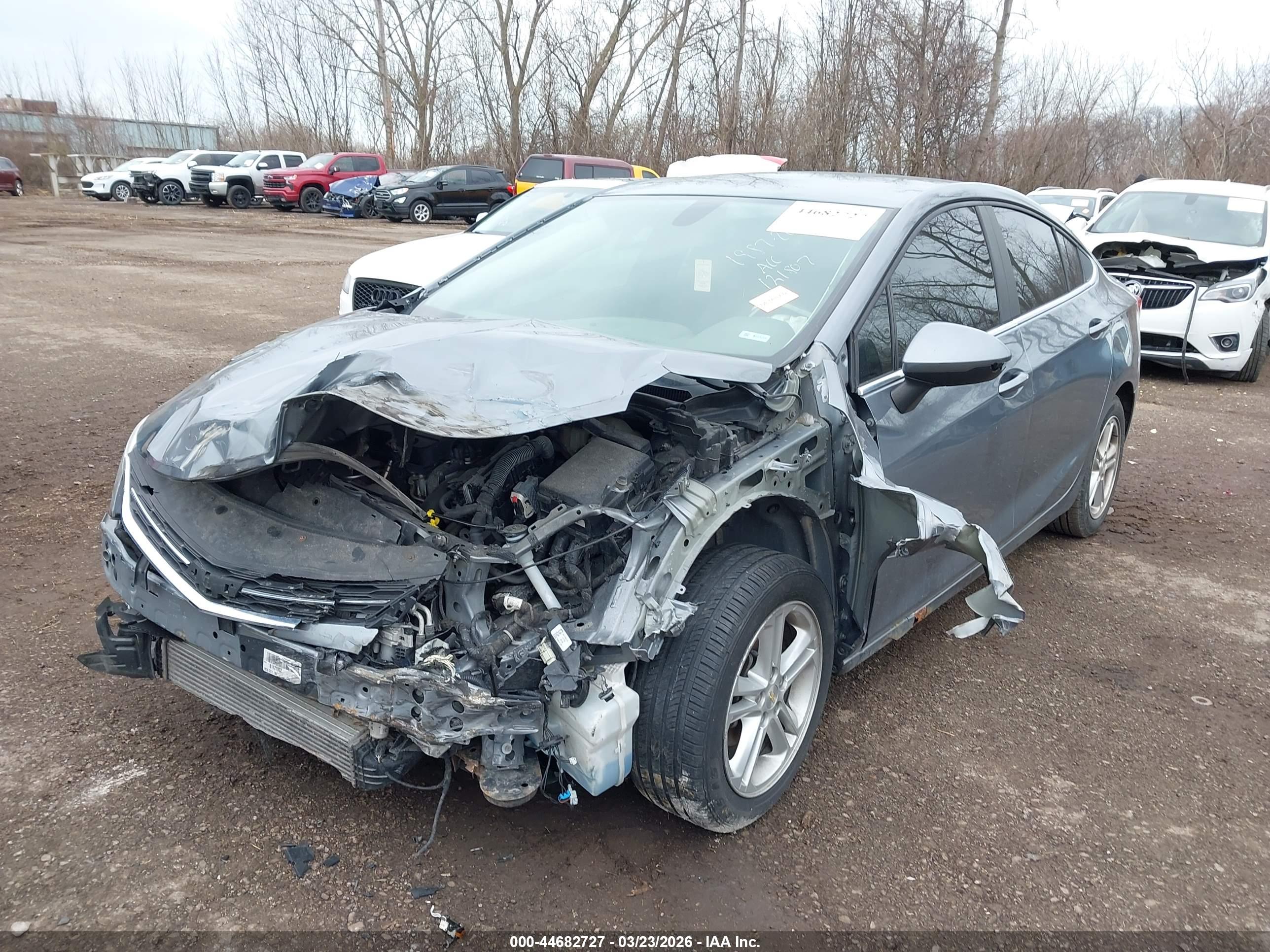CHEVROLET CRUZE image 2