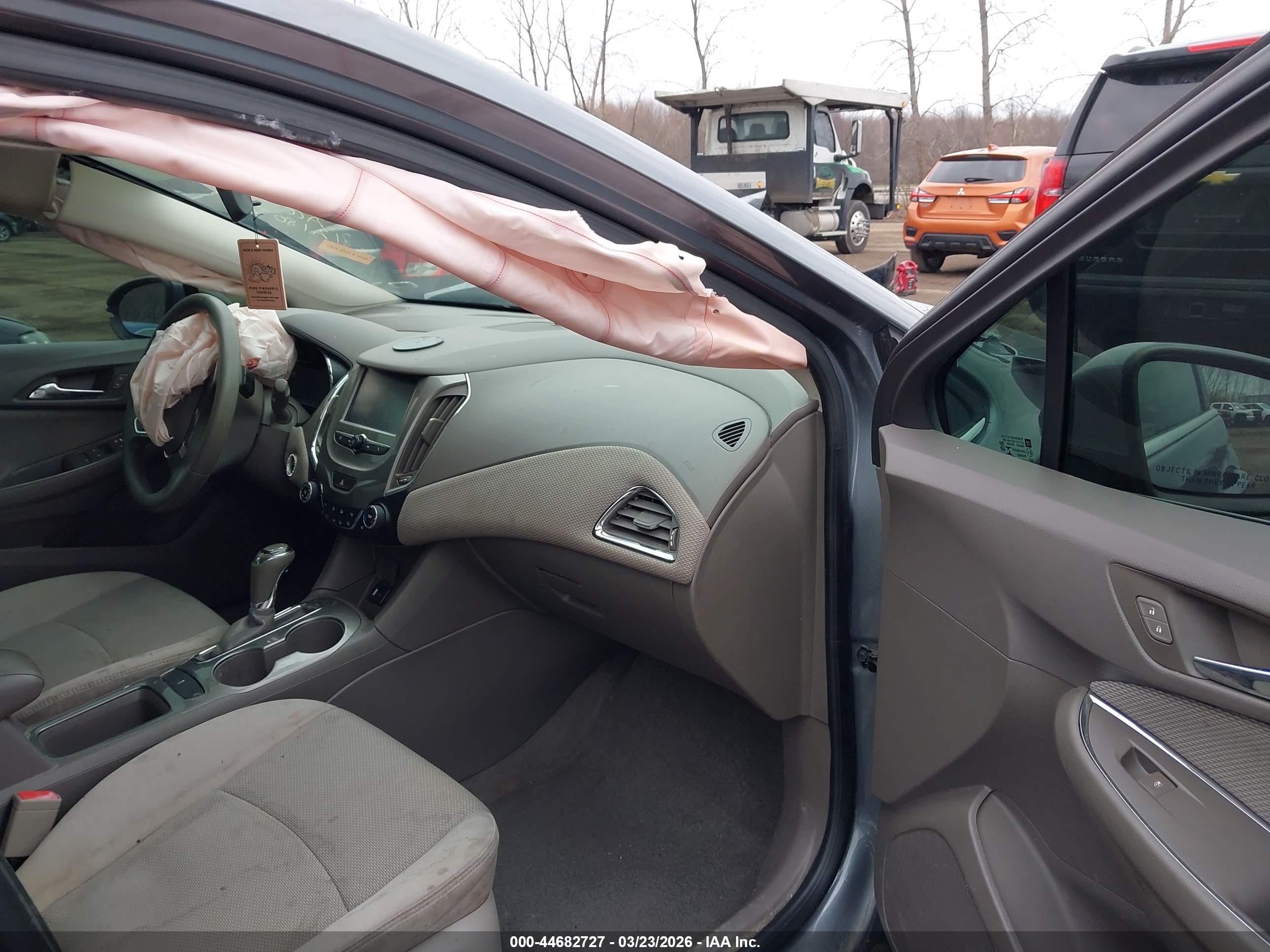 CHEVROLET CRUZE image 5