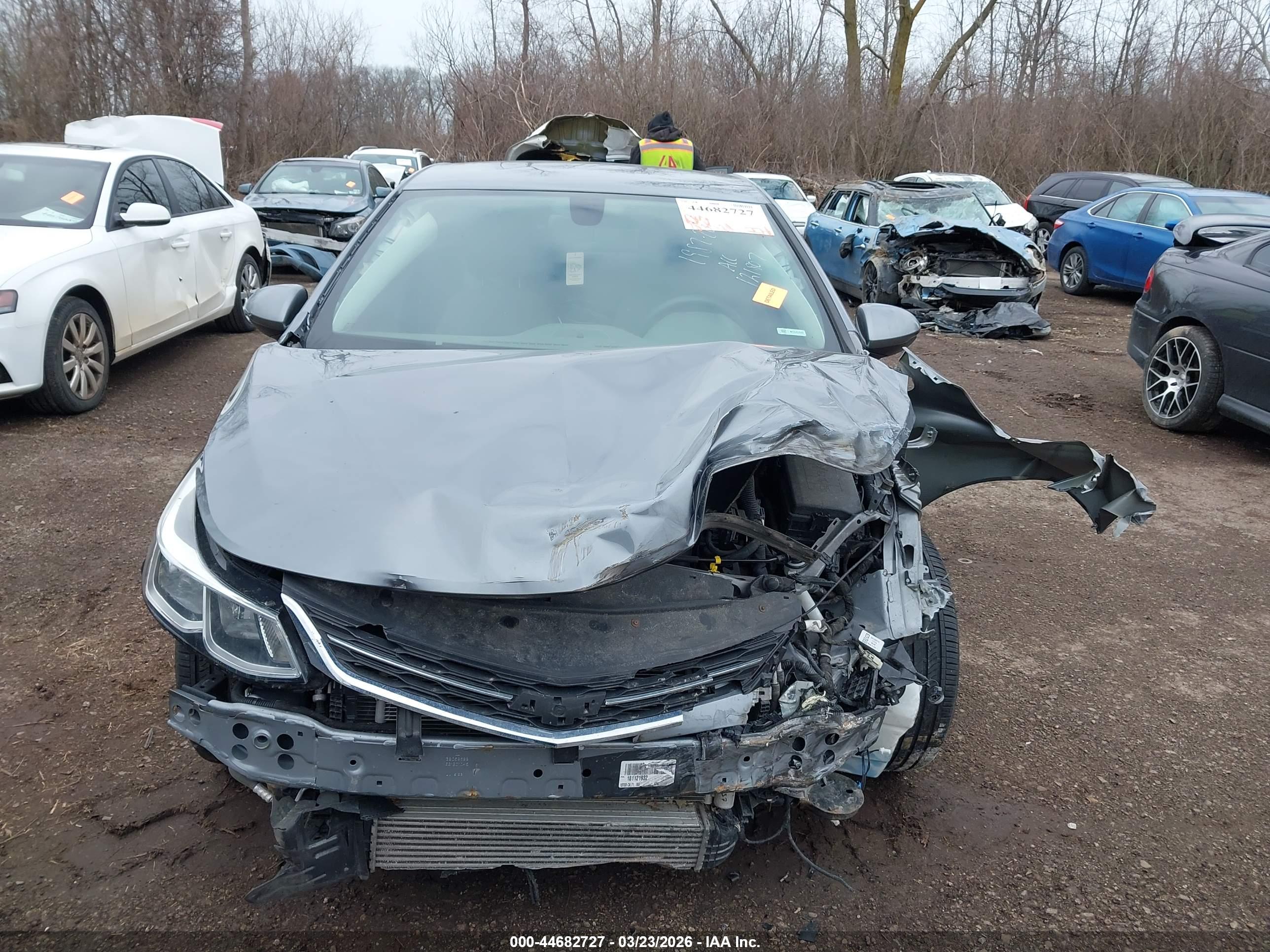 CHEVROLET CRUZE image 6