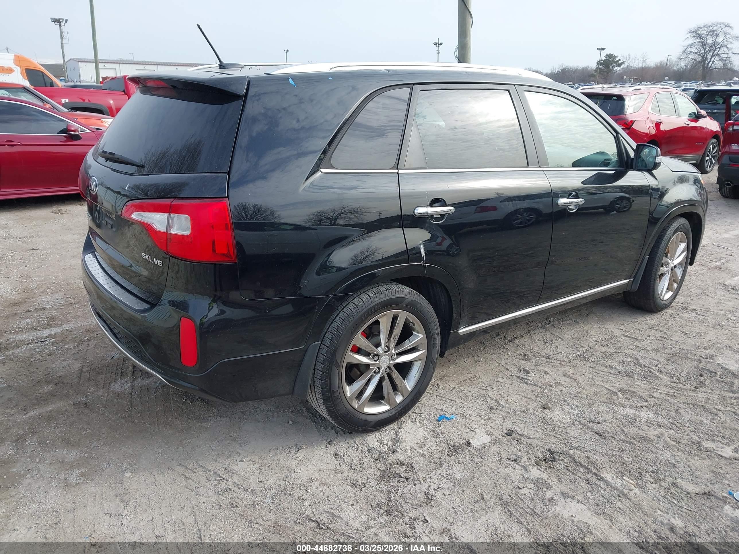 KIA SORENTO image 4