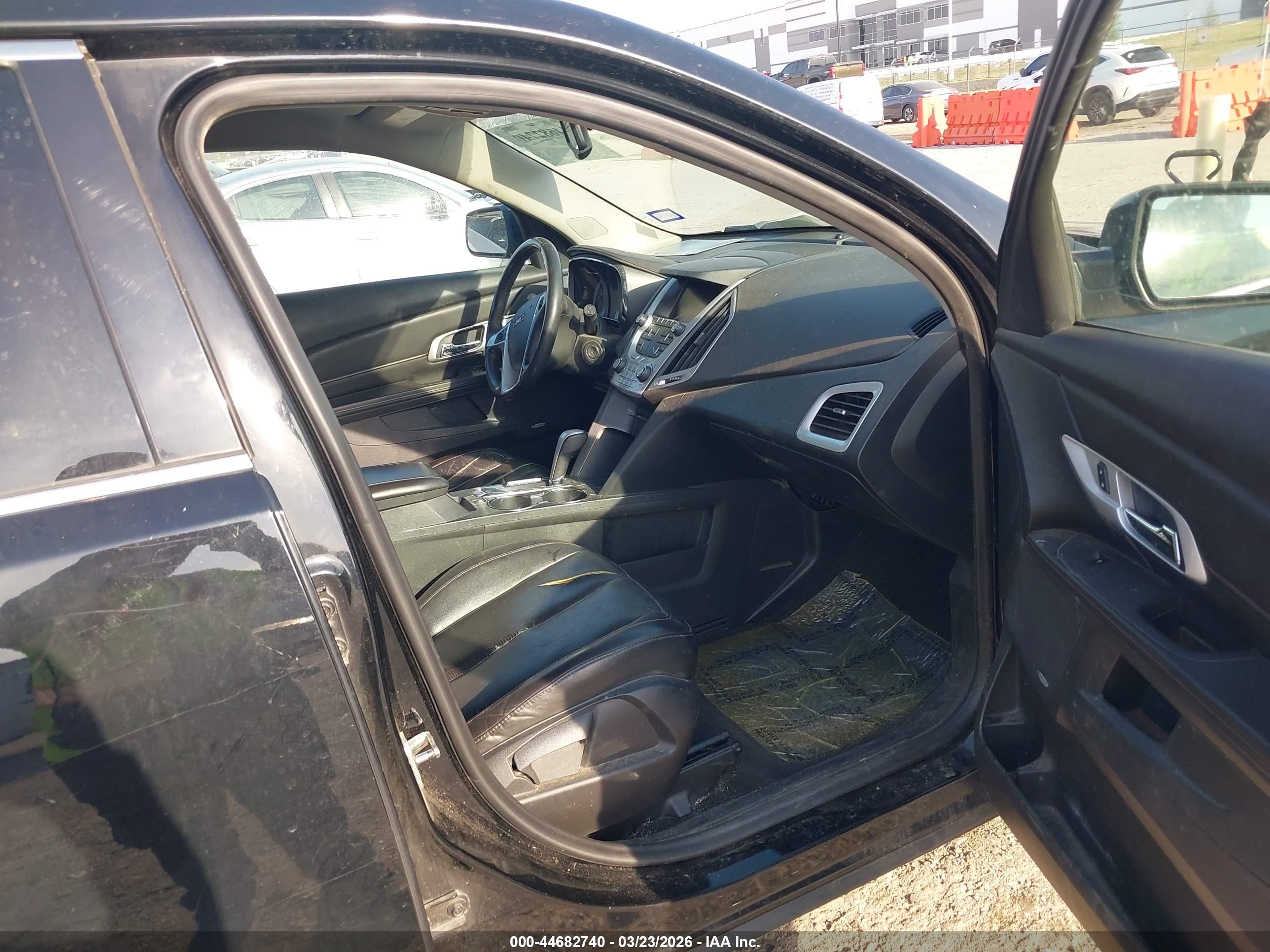 GMC TERRAIN image 5