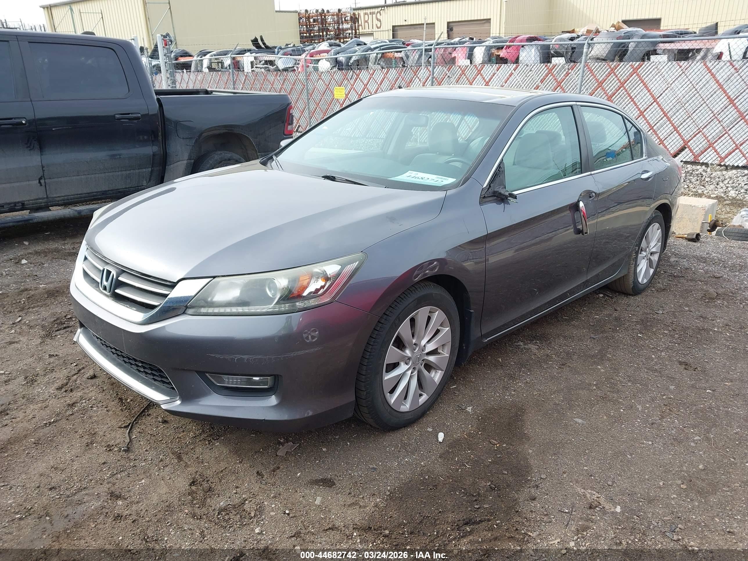 HONDA ACCORD image 2