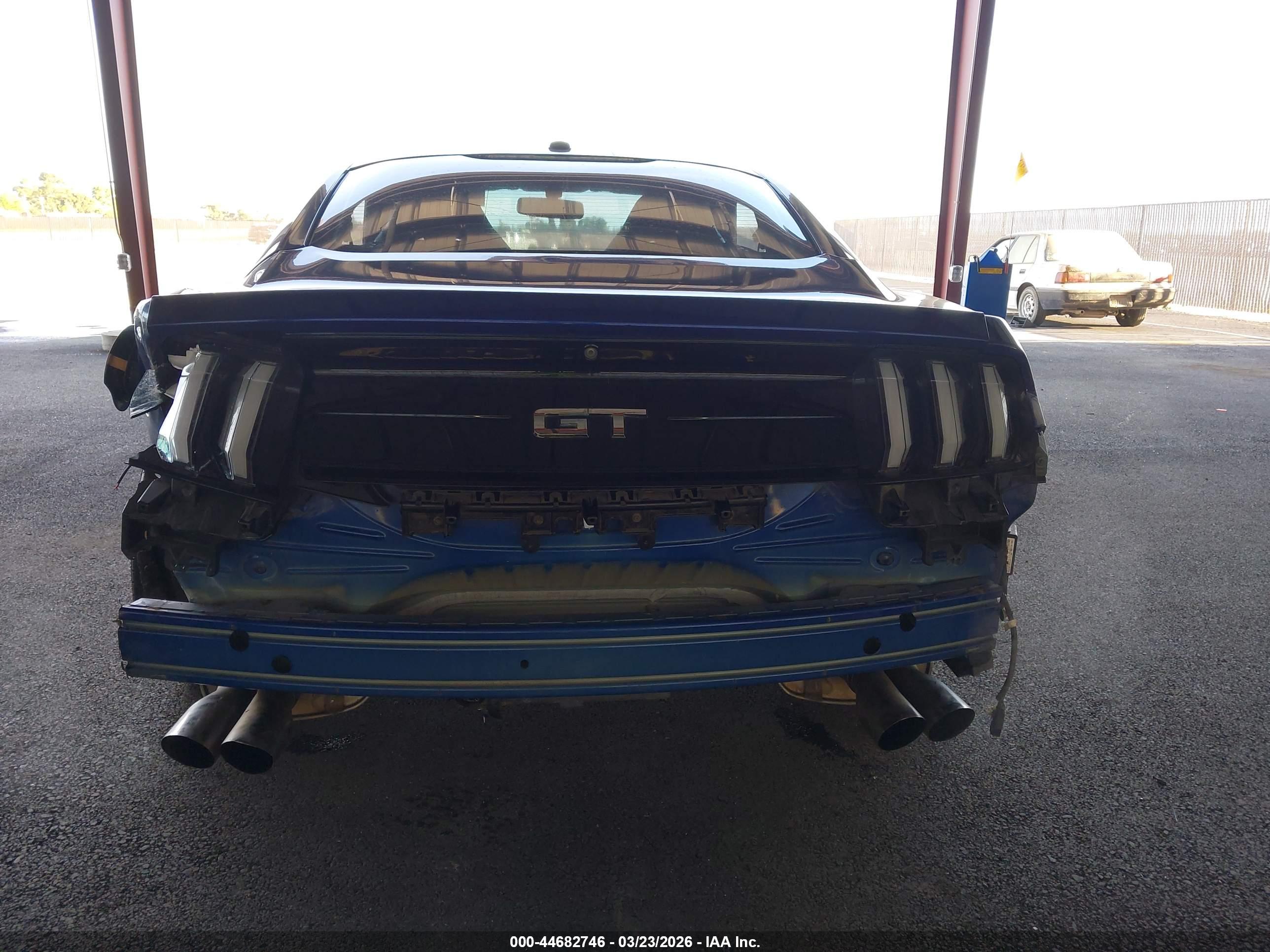 FORD MUSTANG image 6