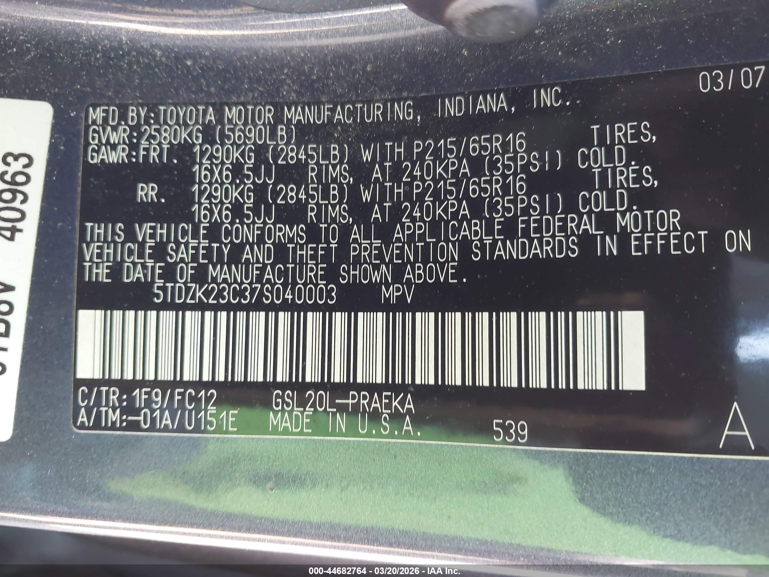 TOYOTA SIENNA image 9