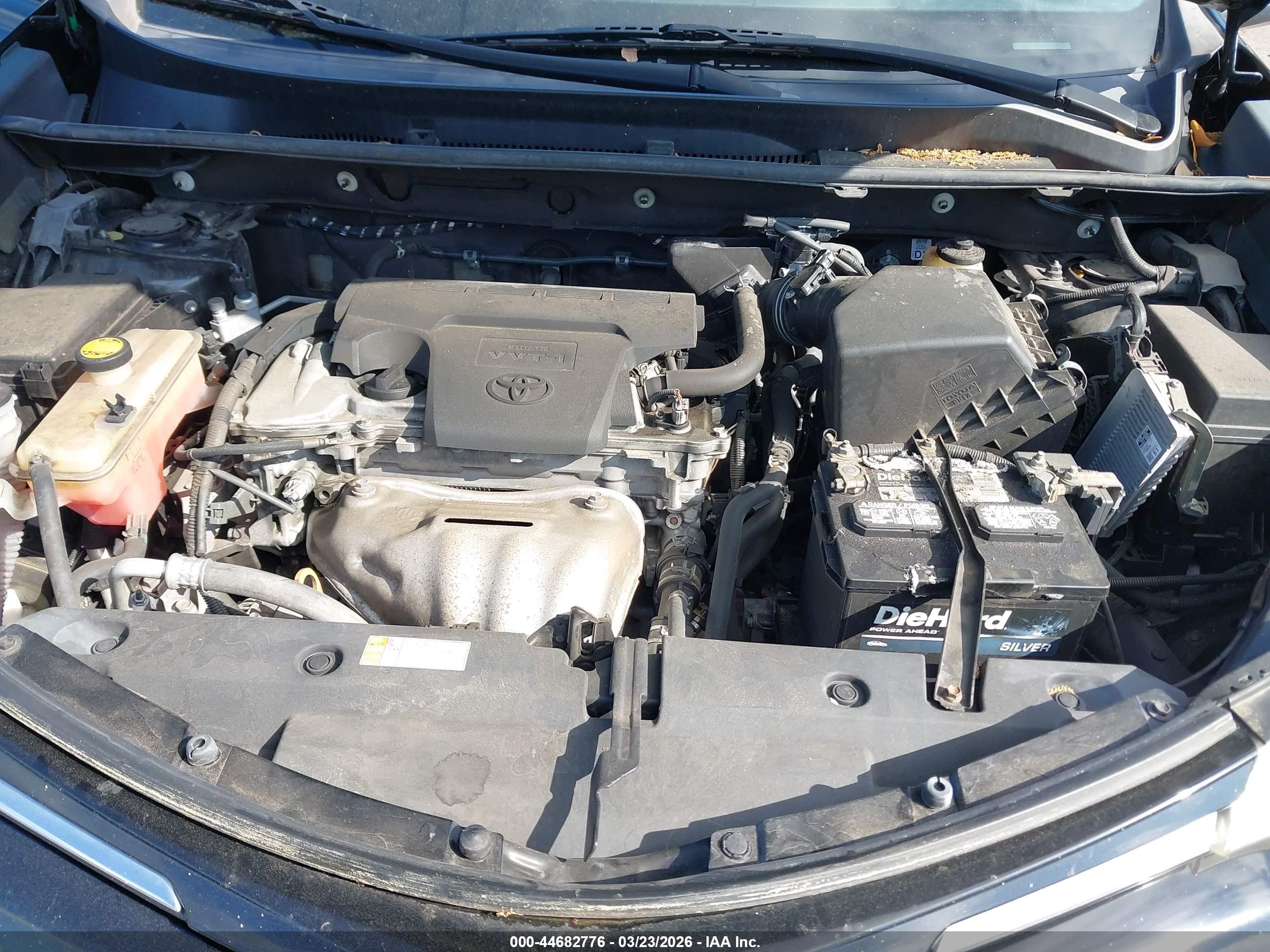 TOYOTA RAV4 image 10