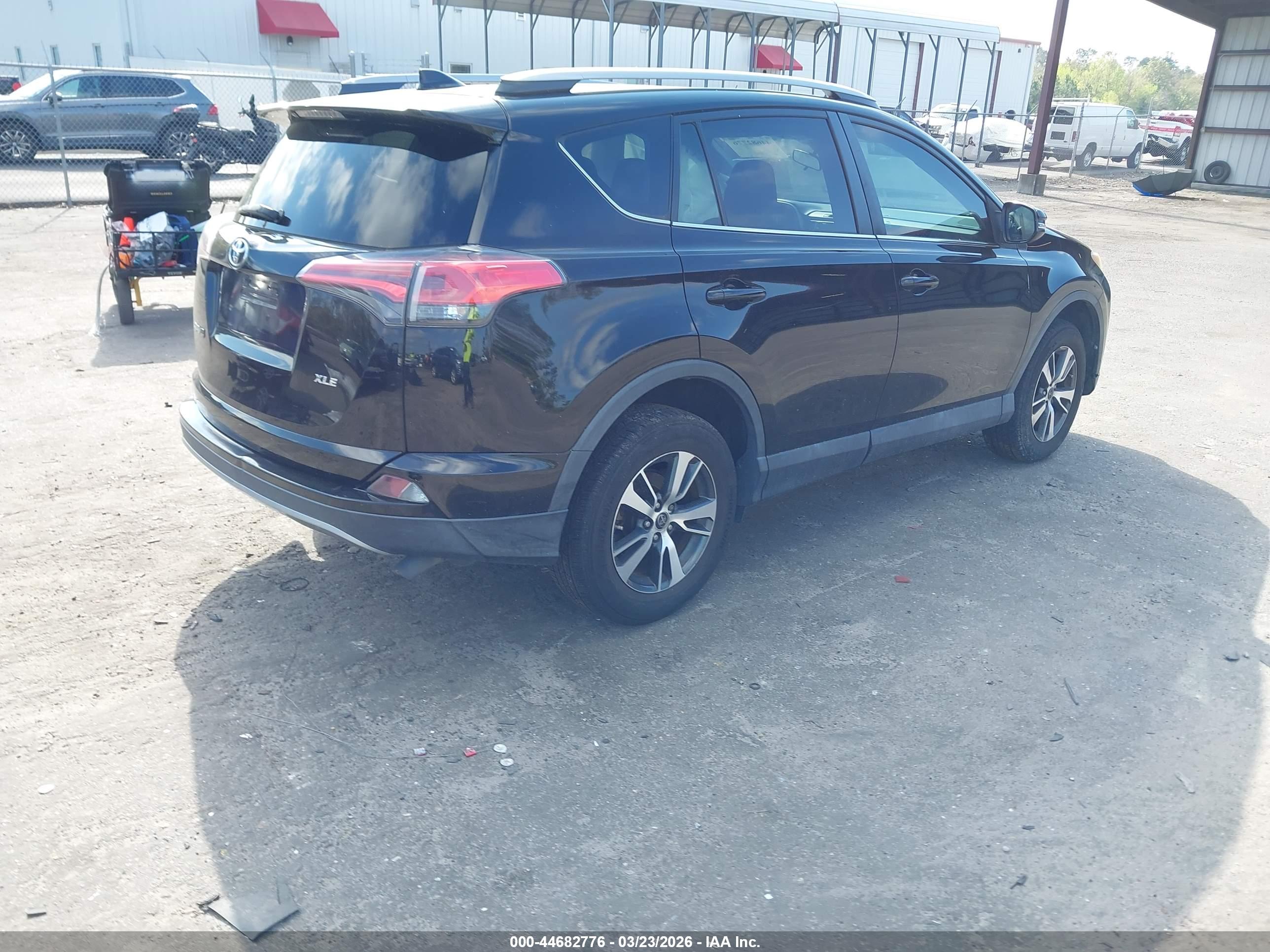 TOYOTA RAV4 image 4