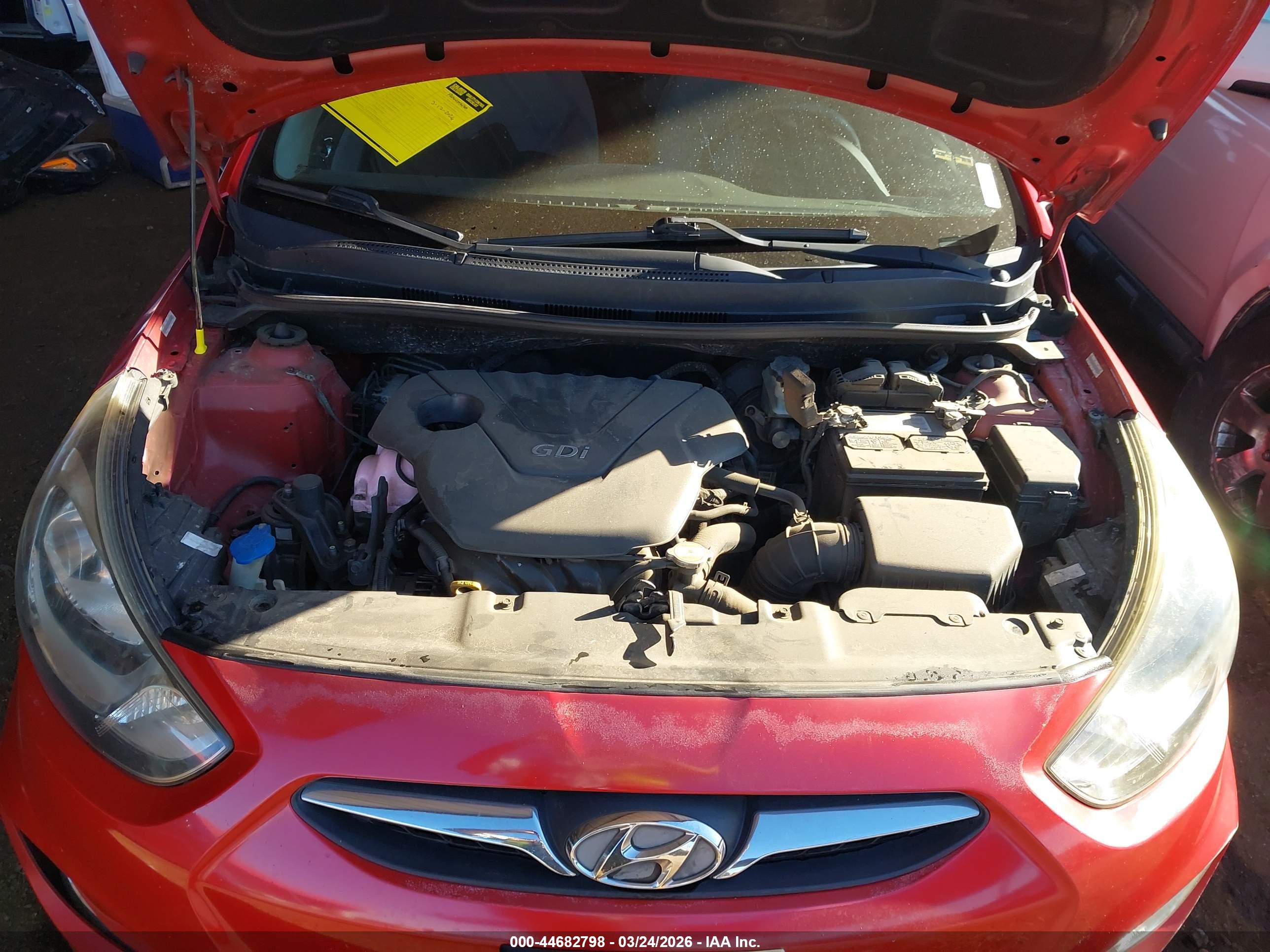 HYUNDAI ACCENT image 10