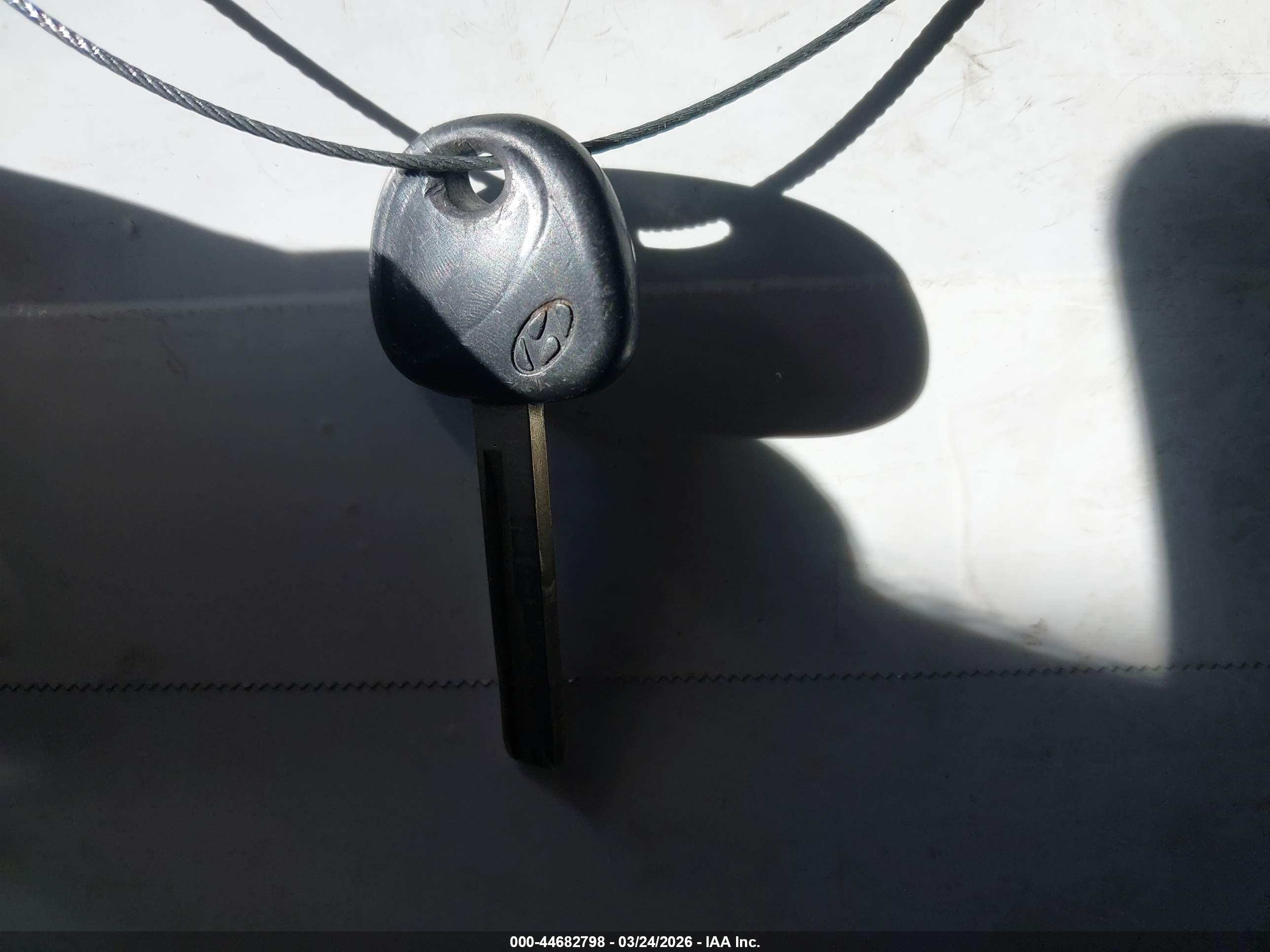 HYUNDAI ACCENT image 11