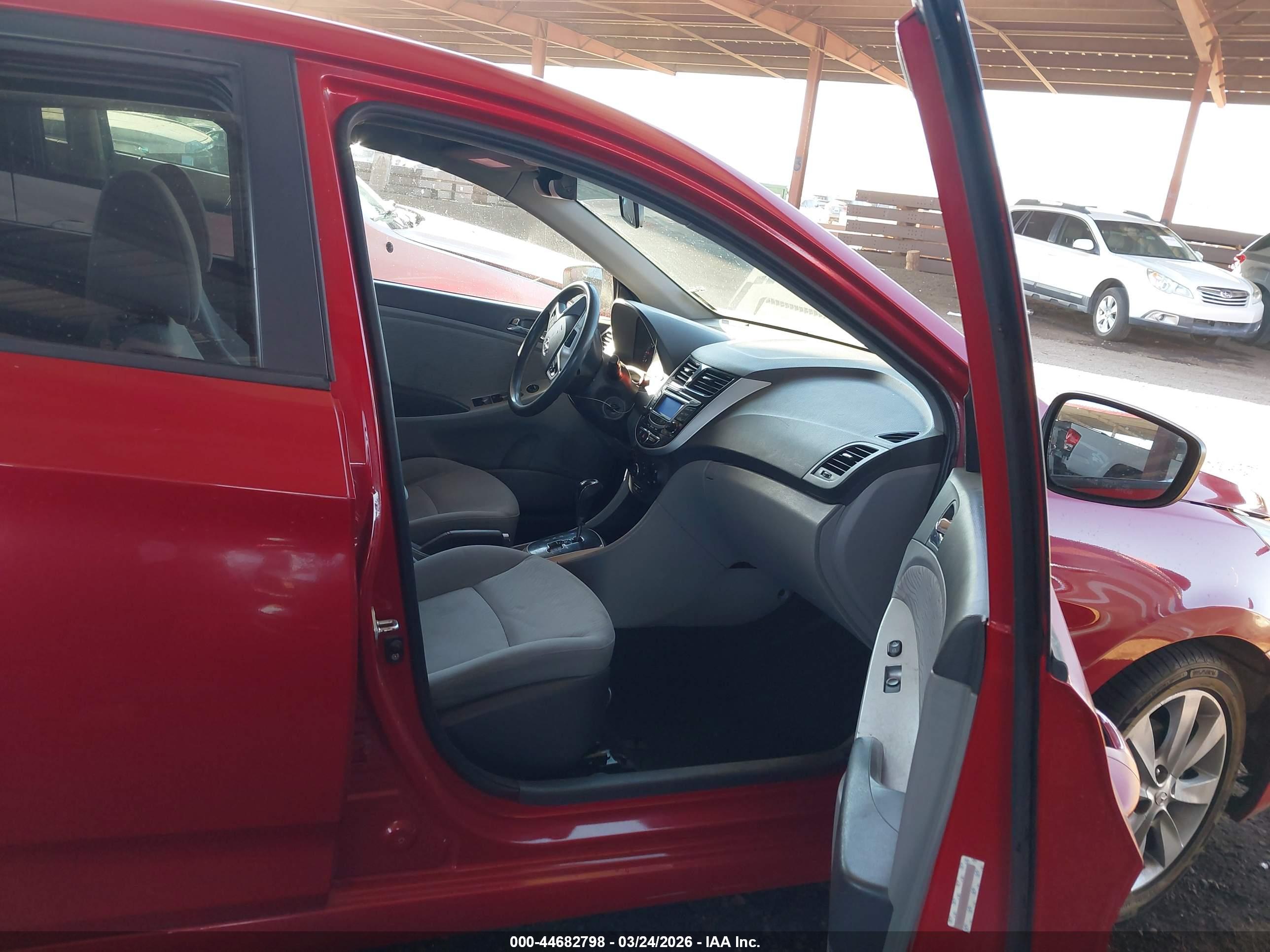HYUNDAI ACCENT image 5