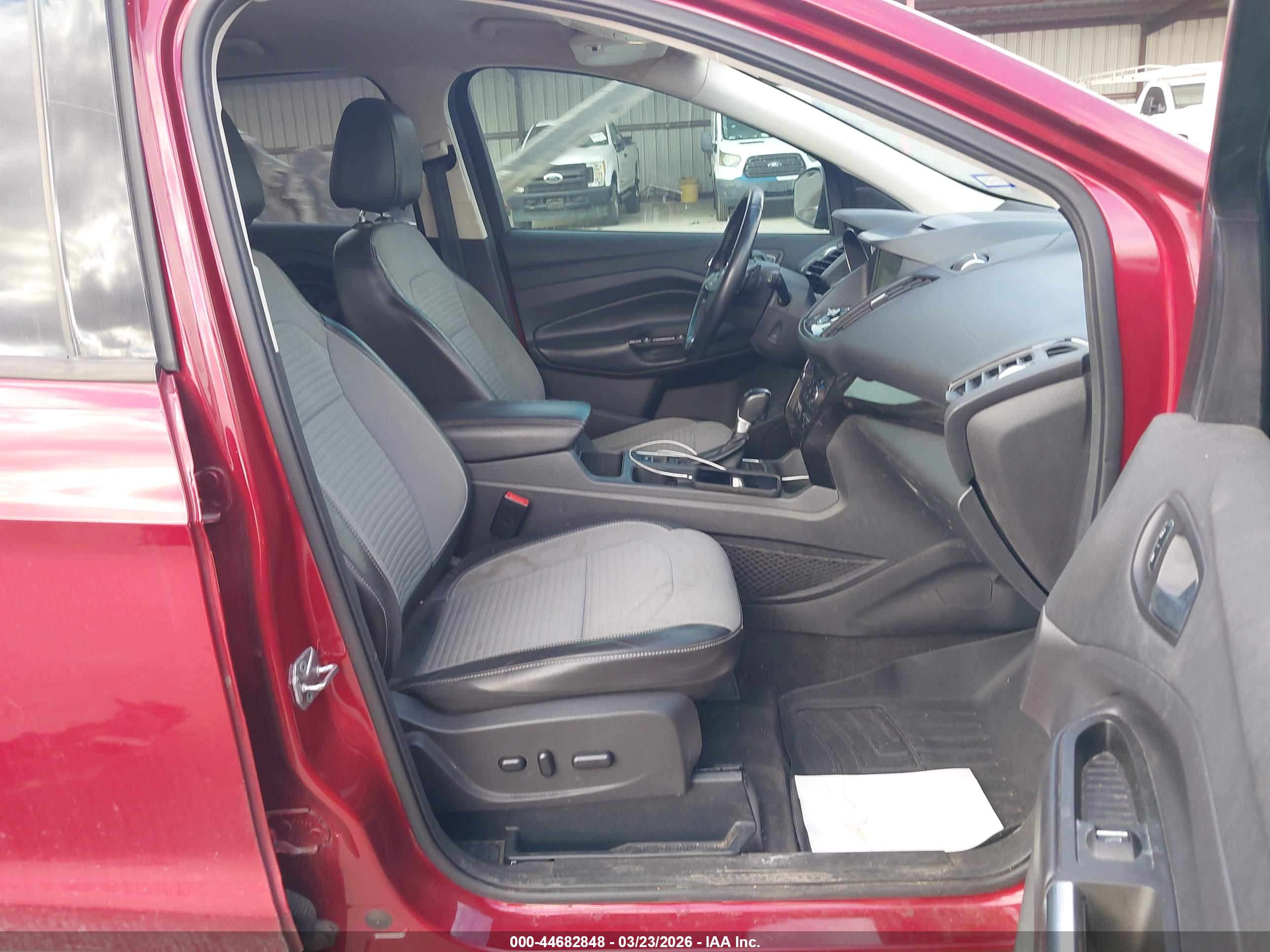 FORD ESCAPE image 5