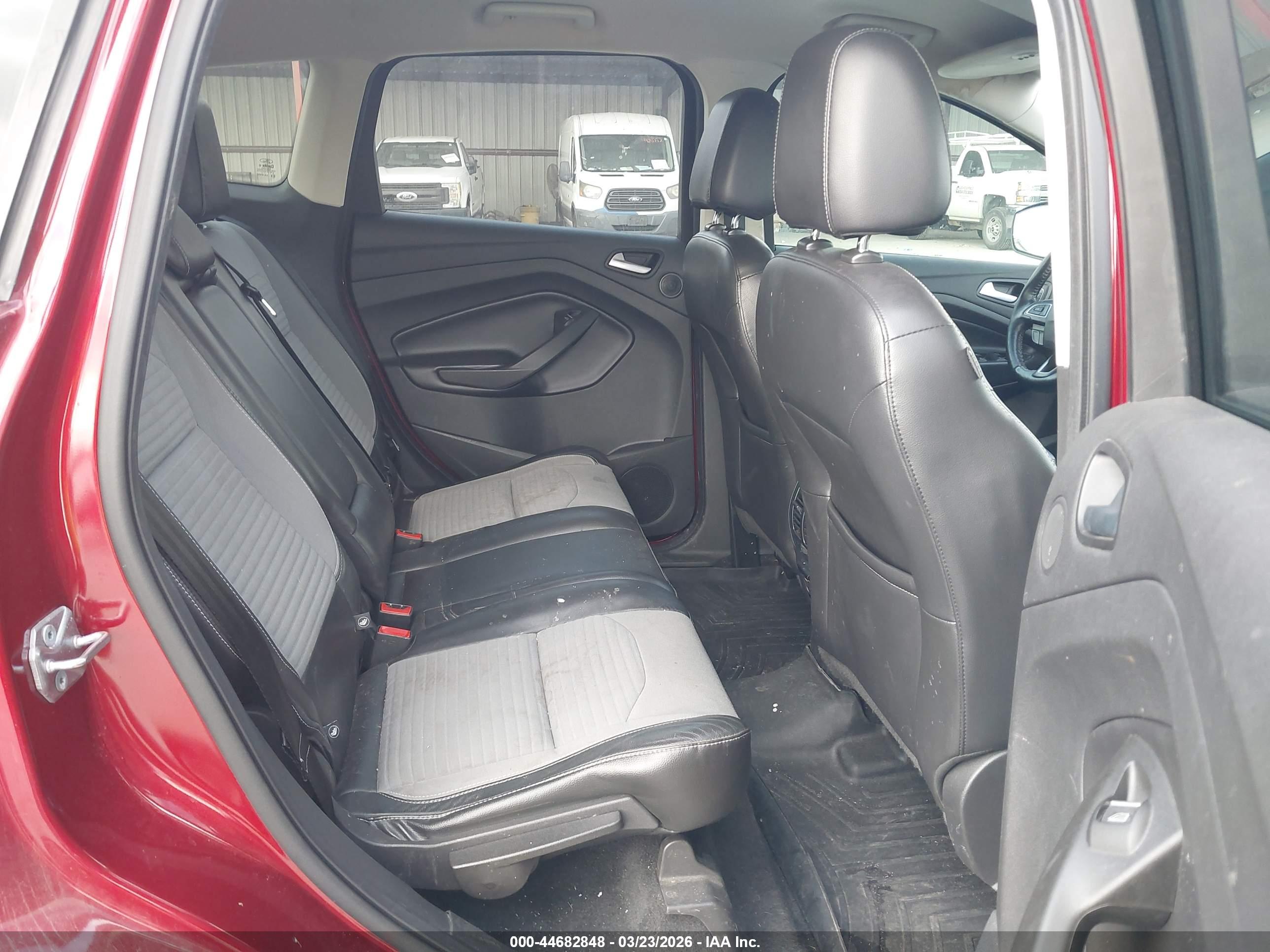 FORD ESCAPE image 8