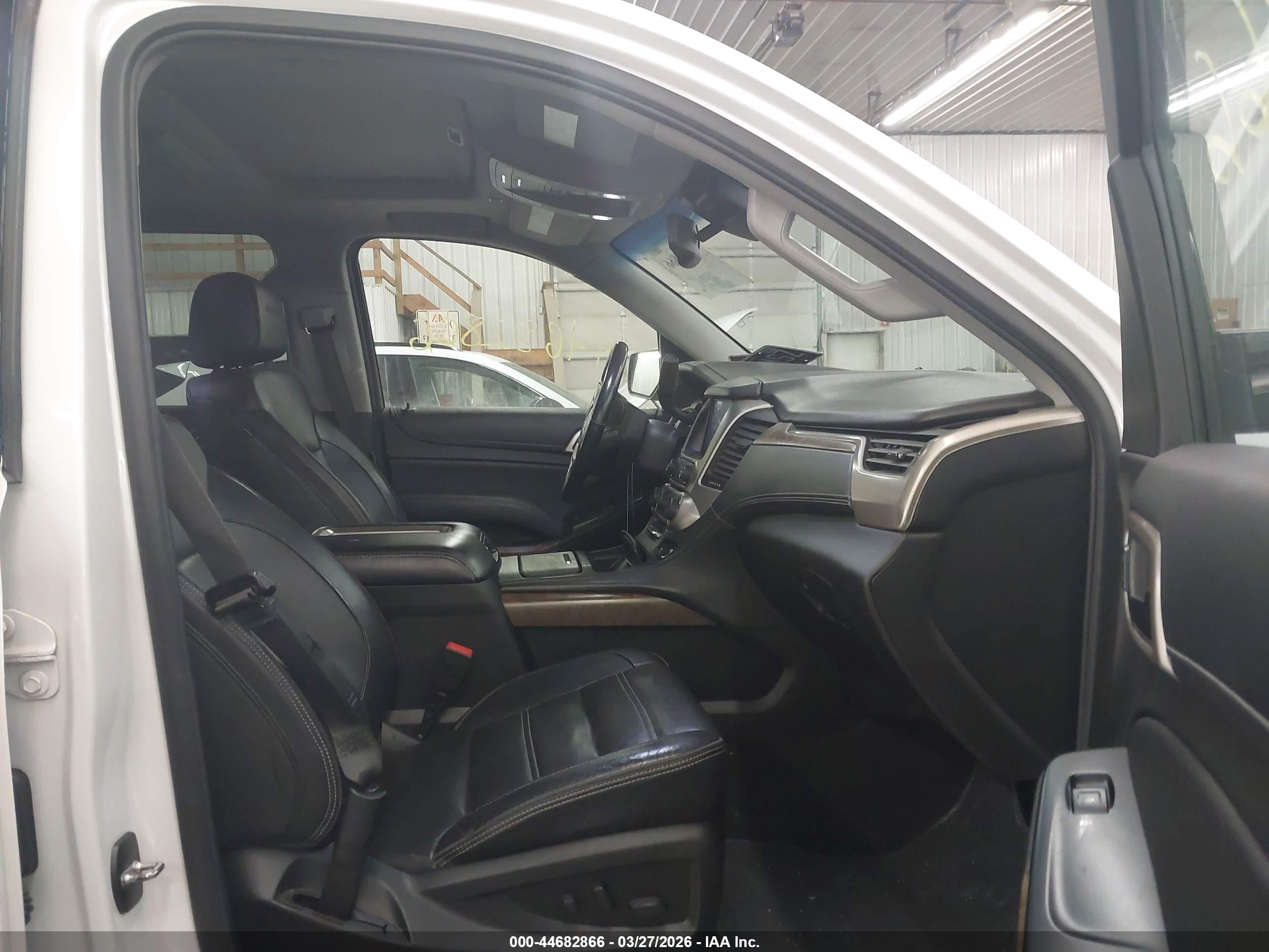 GMC YUKON image 5