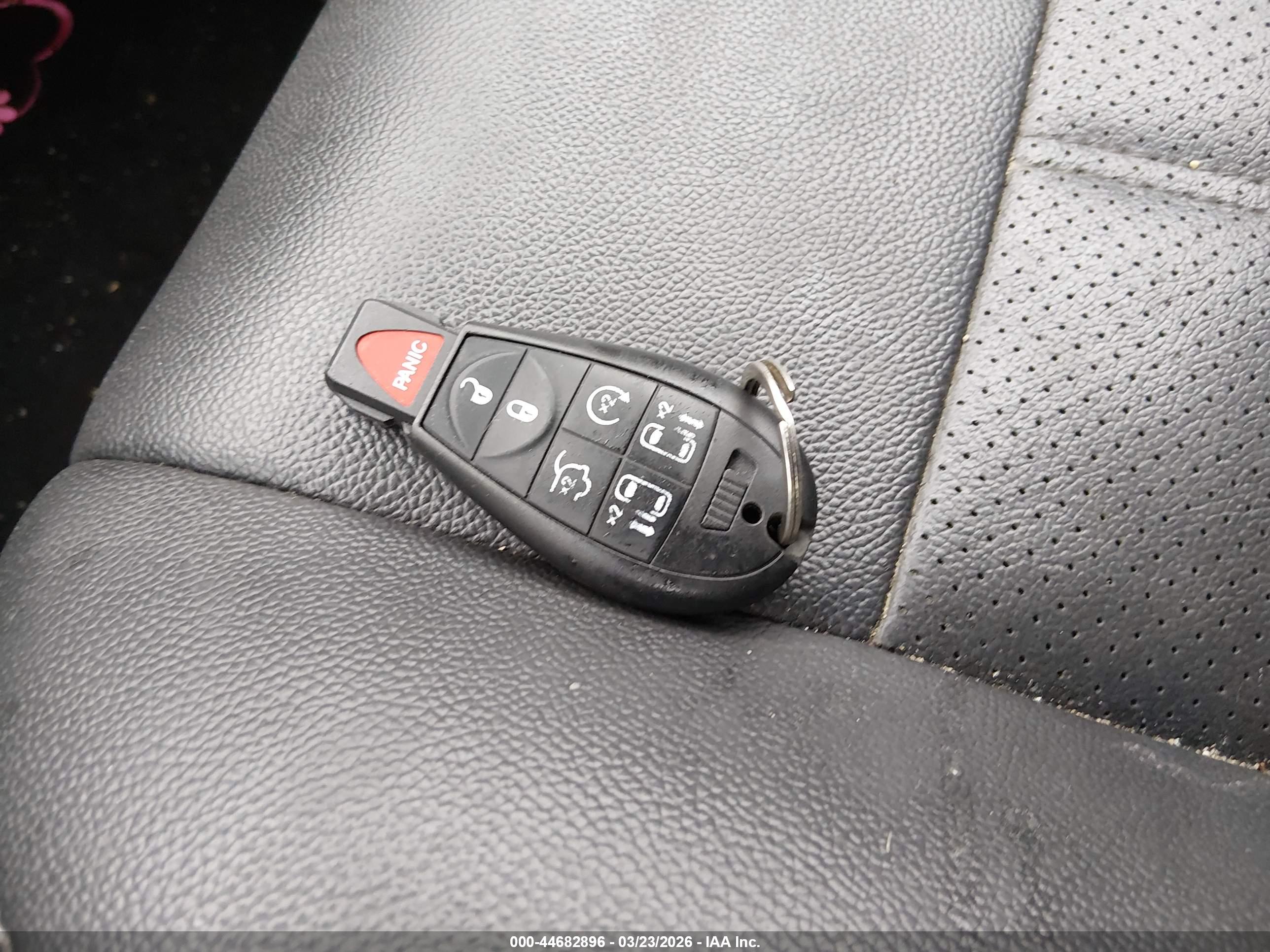 CHRYSLER TOWN image 11