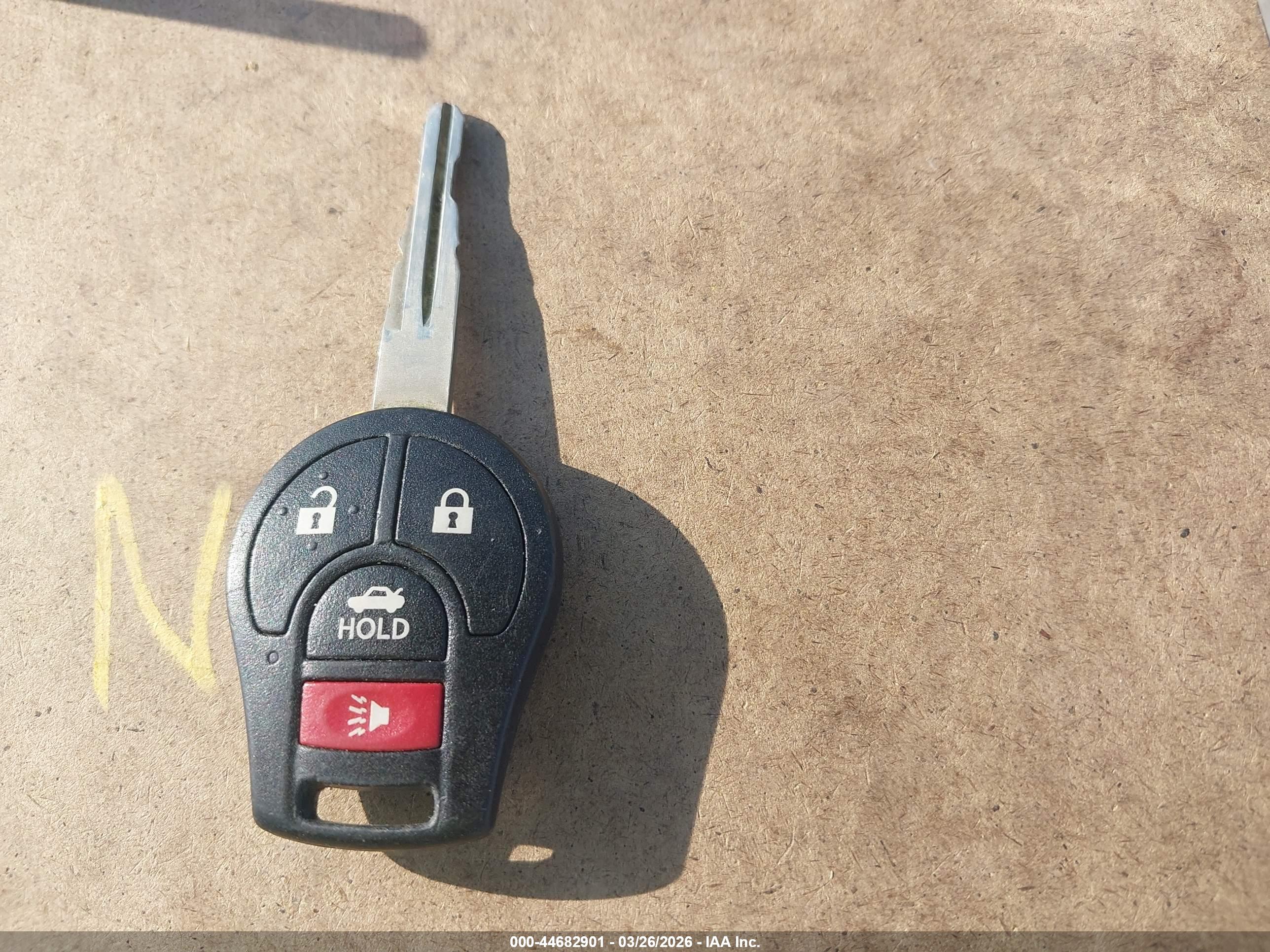 NISSAN VERSA image 11
