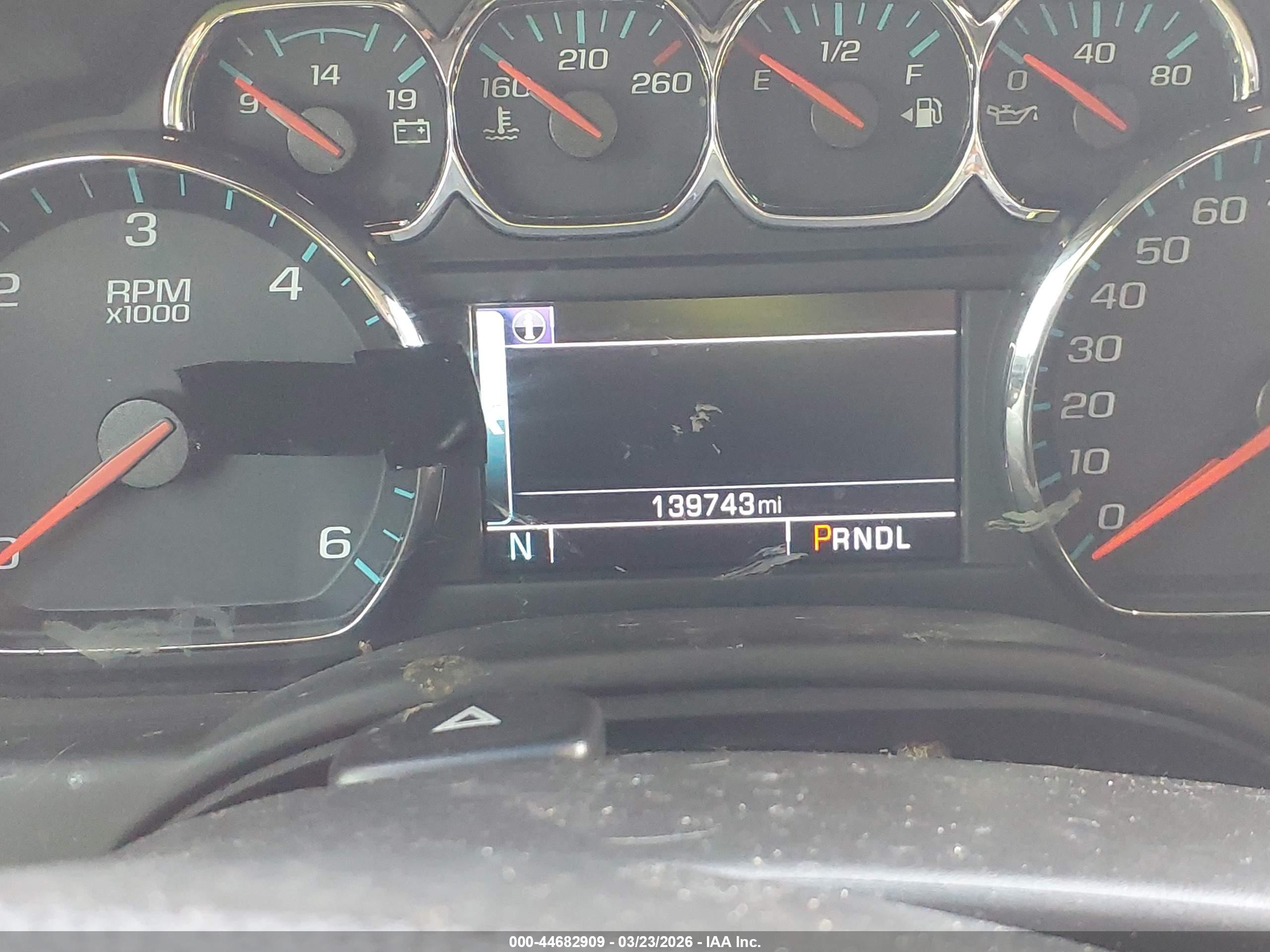 CHEVROLET SUBURBAN image 7