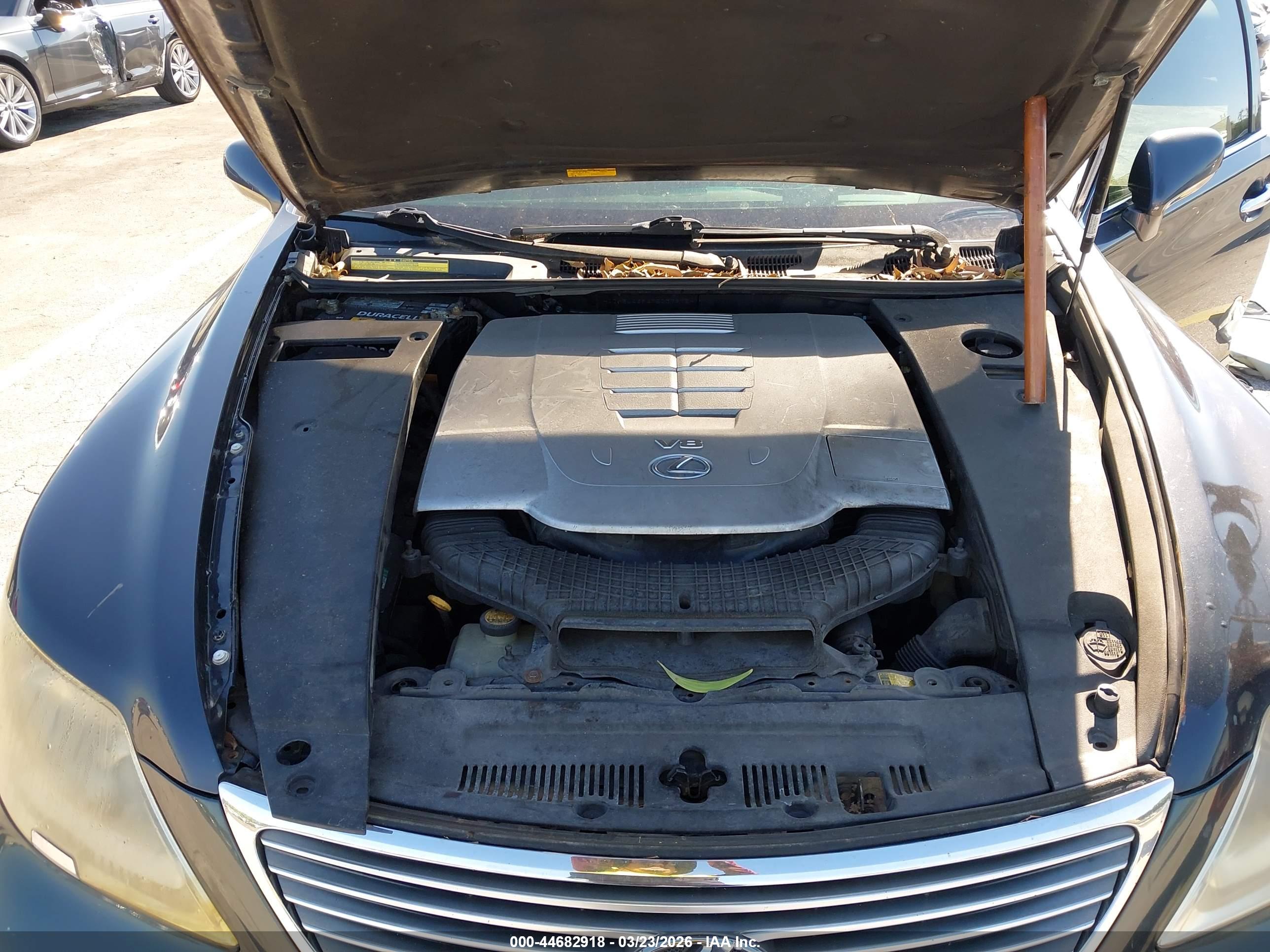 LEXUS LS image 10