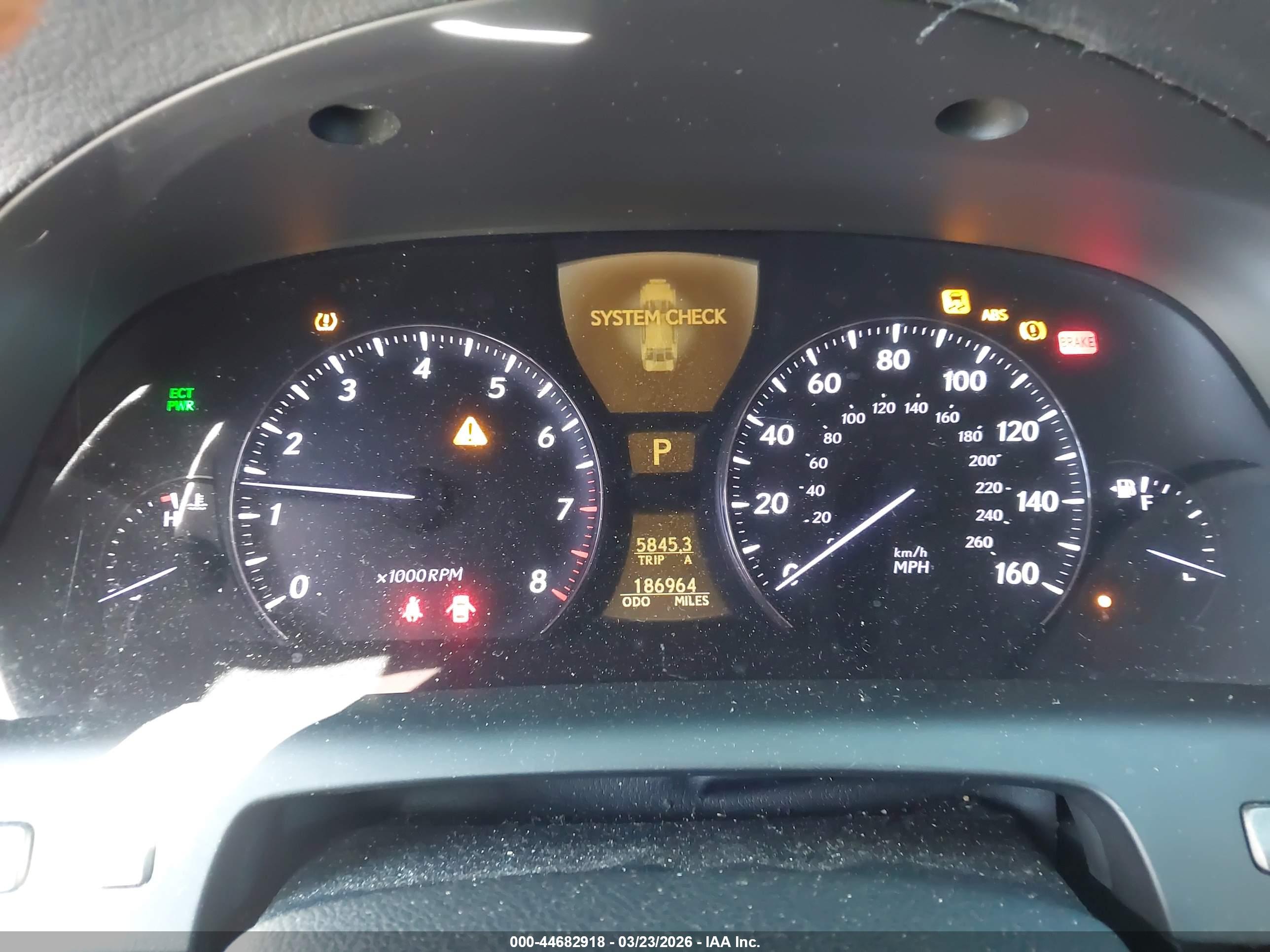 LEXUS LS image 7