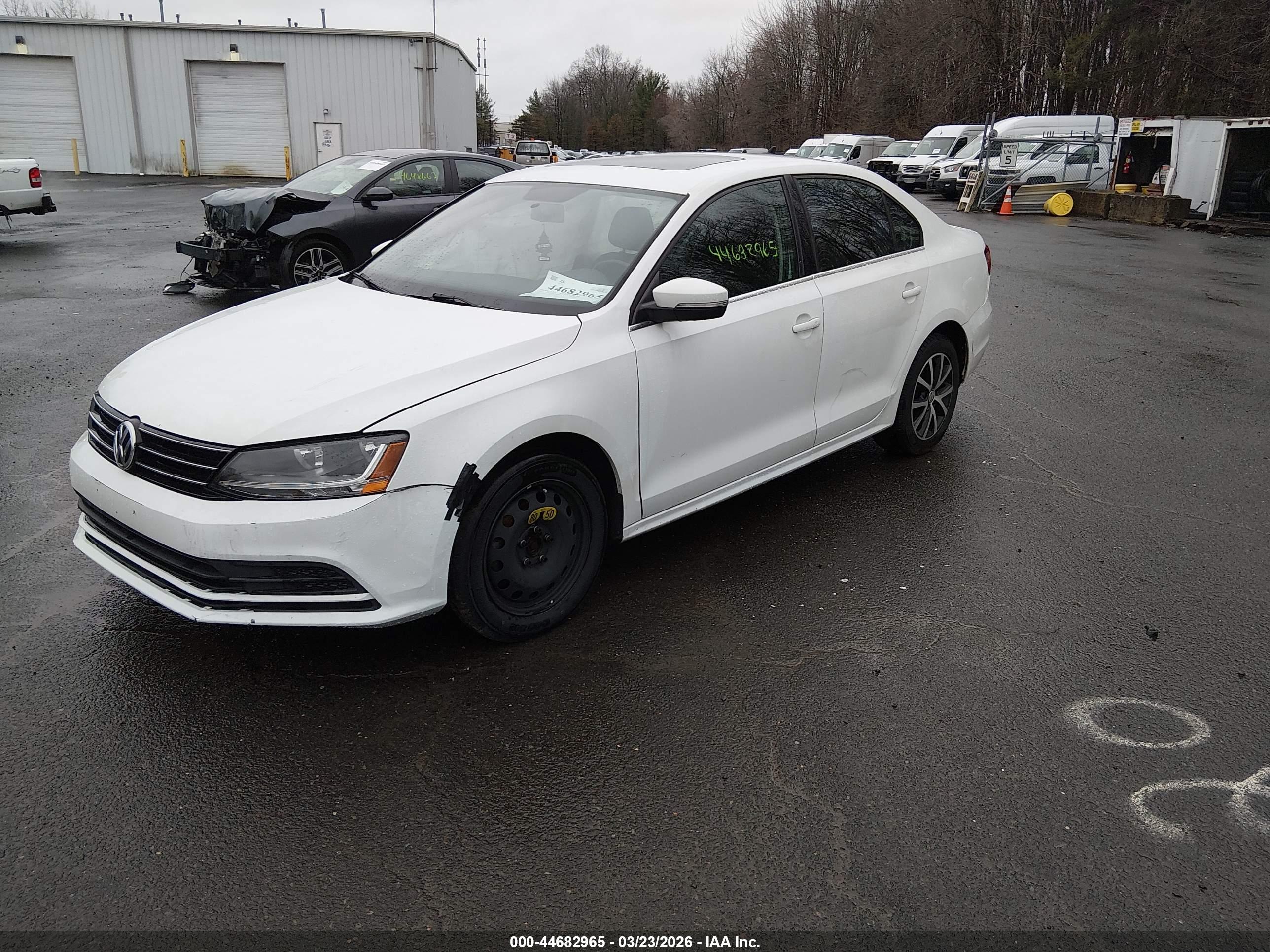 VOLKSWAGEN JETTA image 2