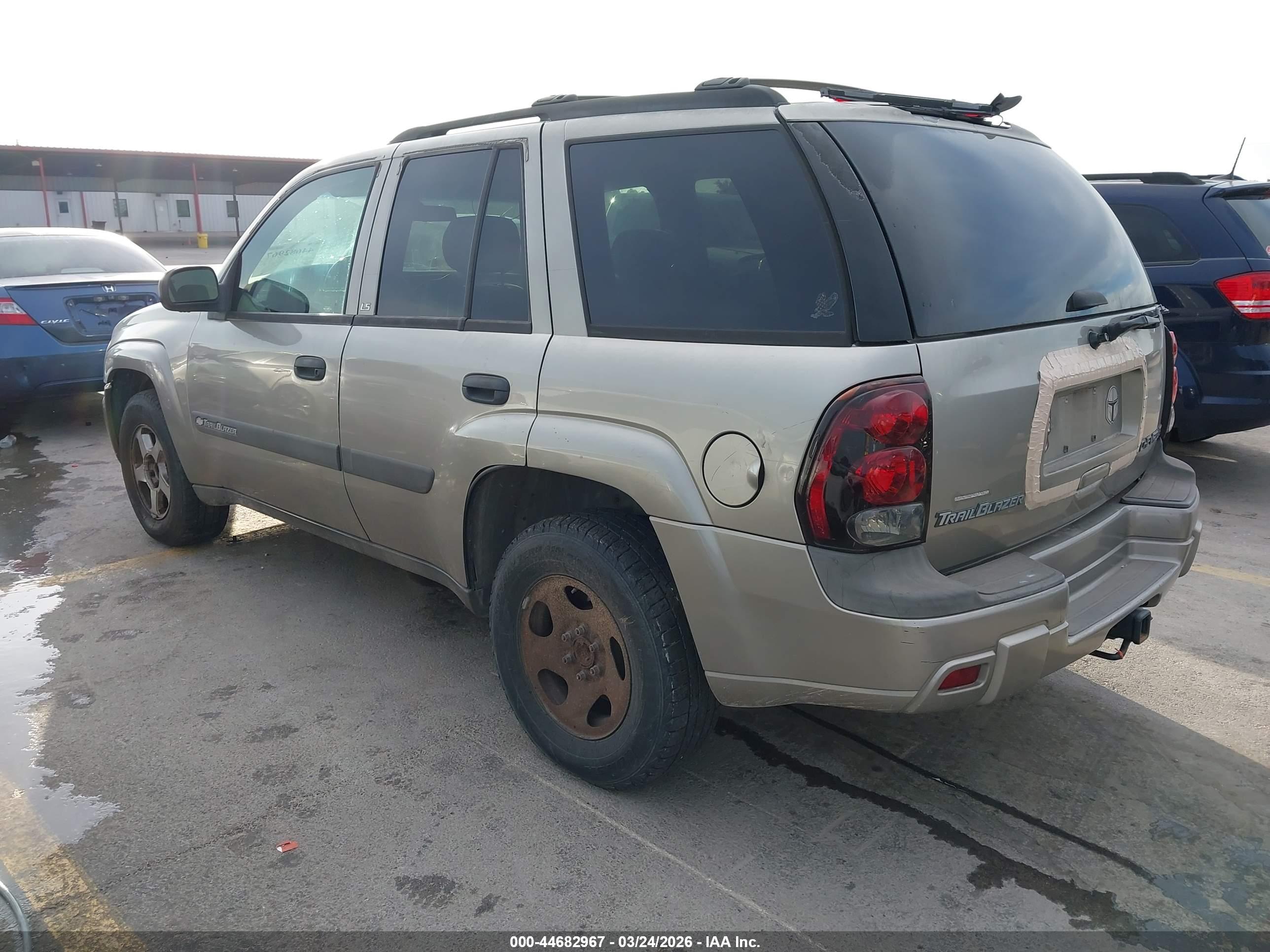 CHEVROLET TRAILBLAZER image 3