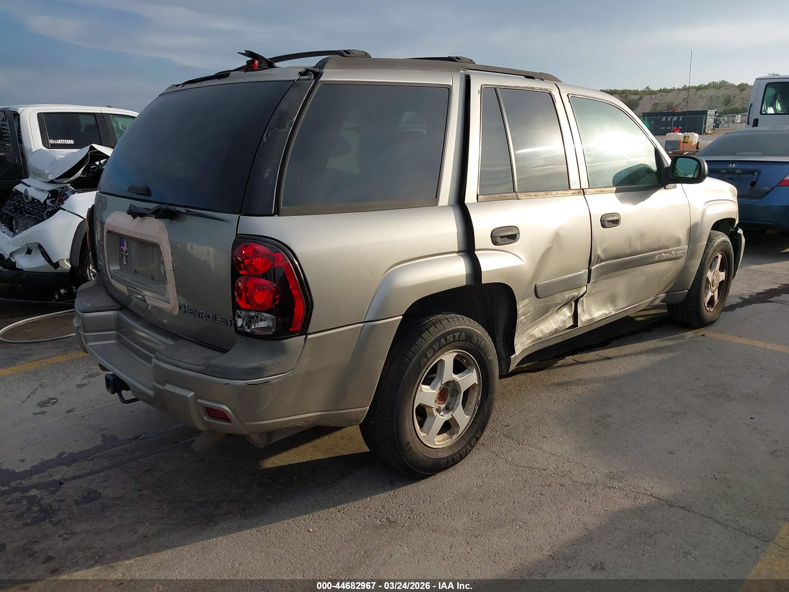CHEVROLET TRAILBLAZER image 4