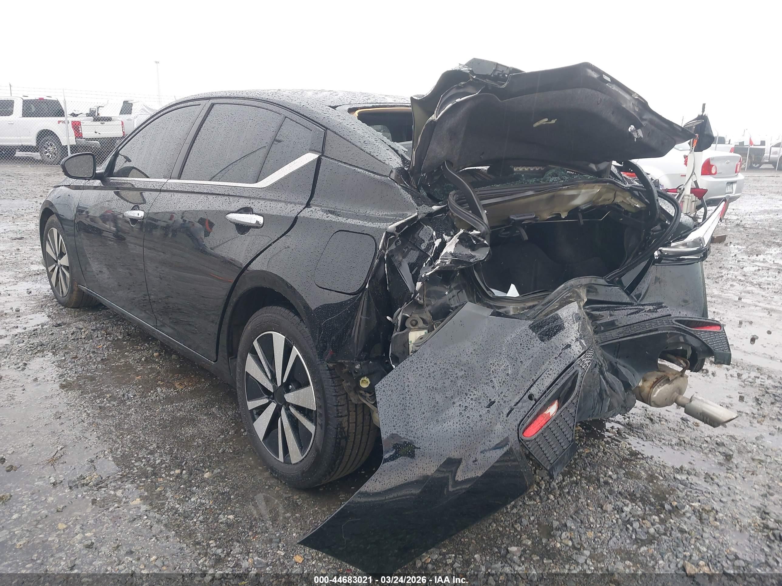 NISSAN ALTIMA image 3