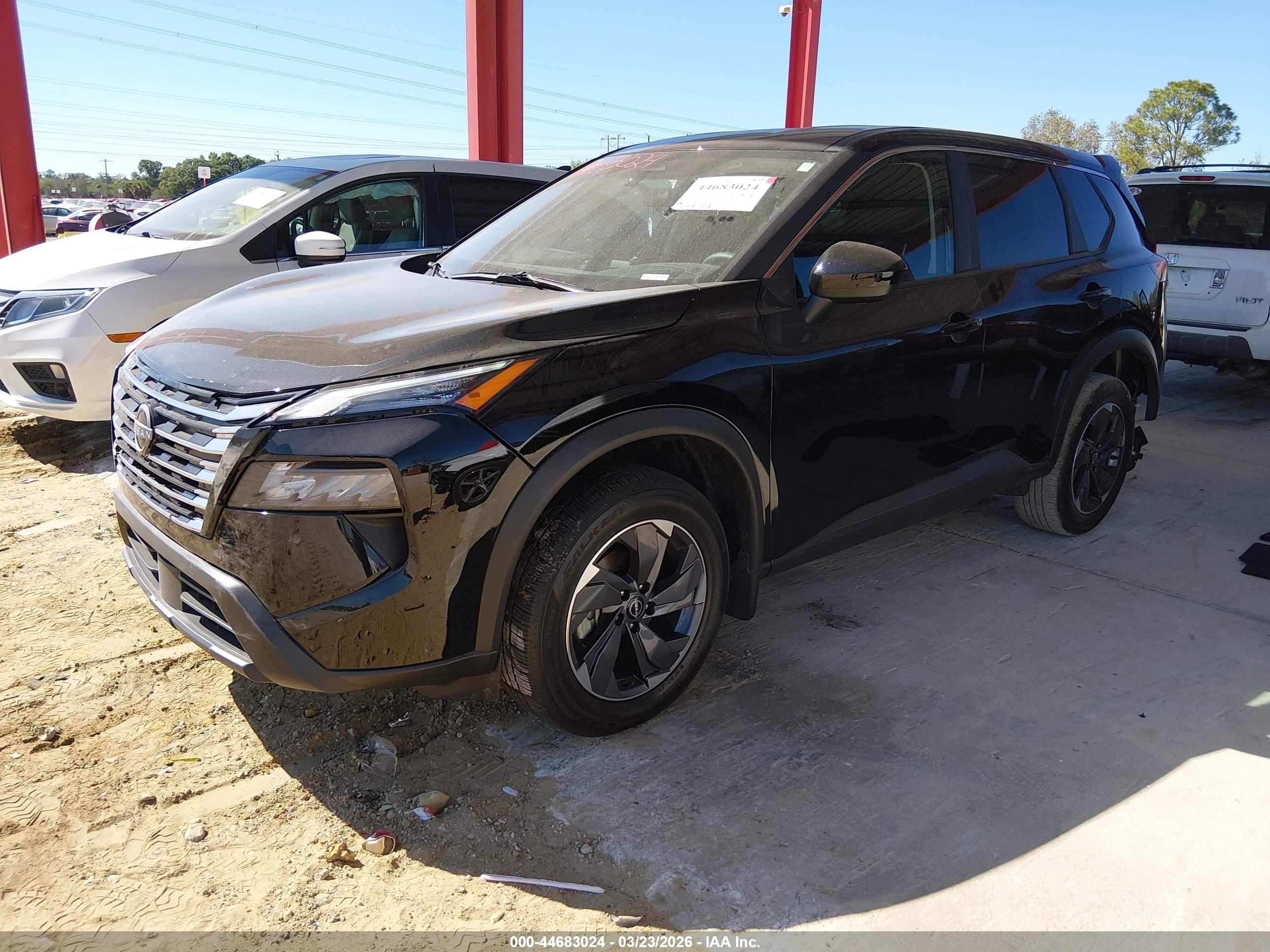 NISSAN ROGUE image 2