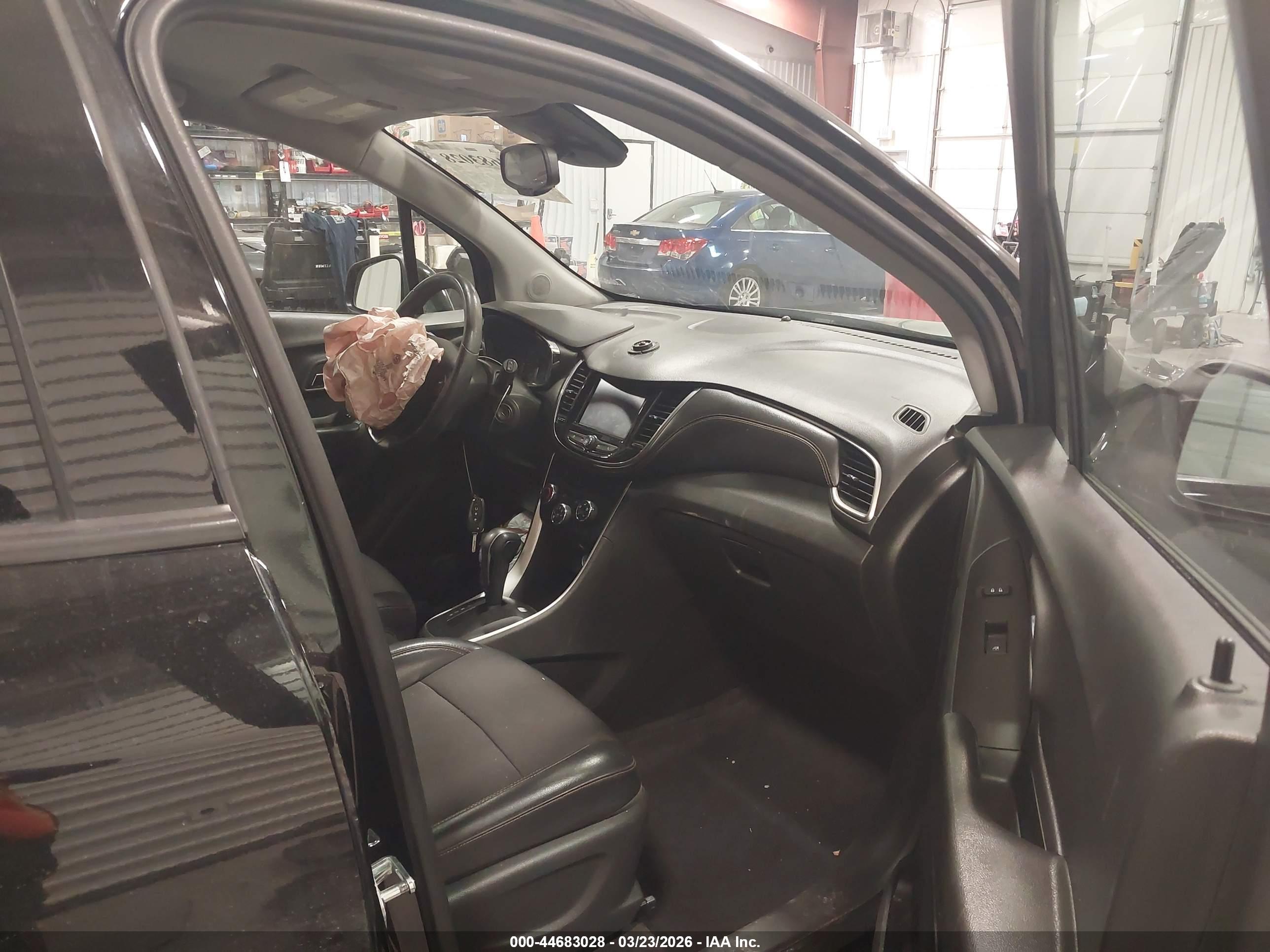 CHEVROLET TRAX image 5