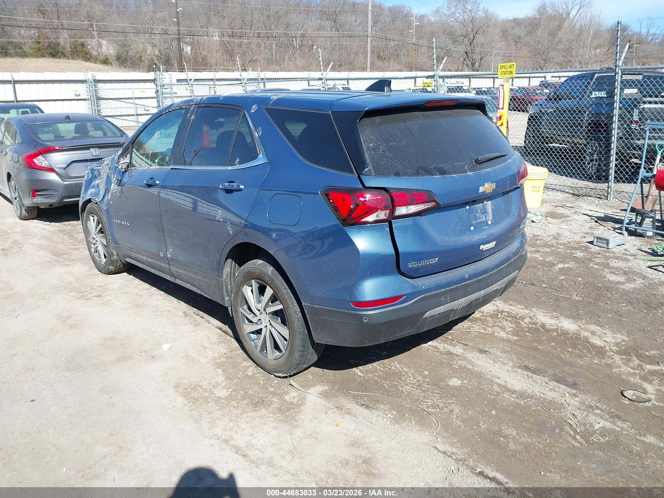 CHEVROLET EQUINOX image 3