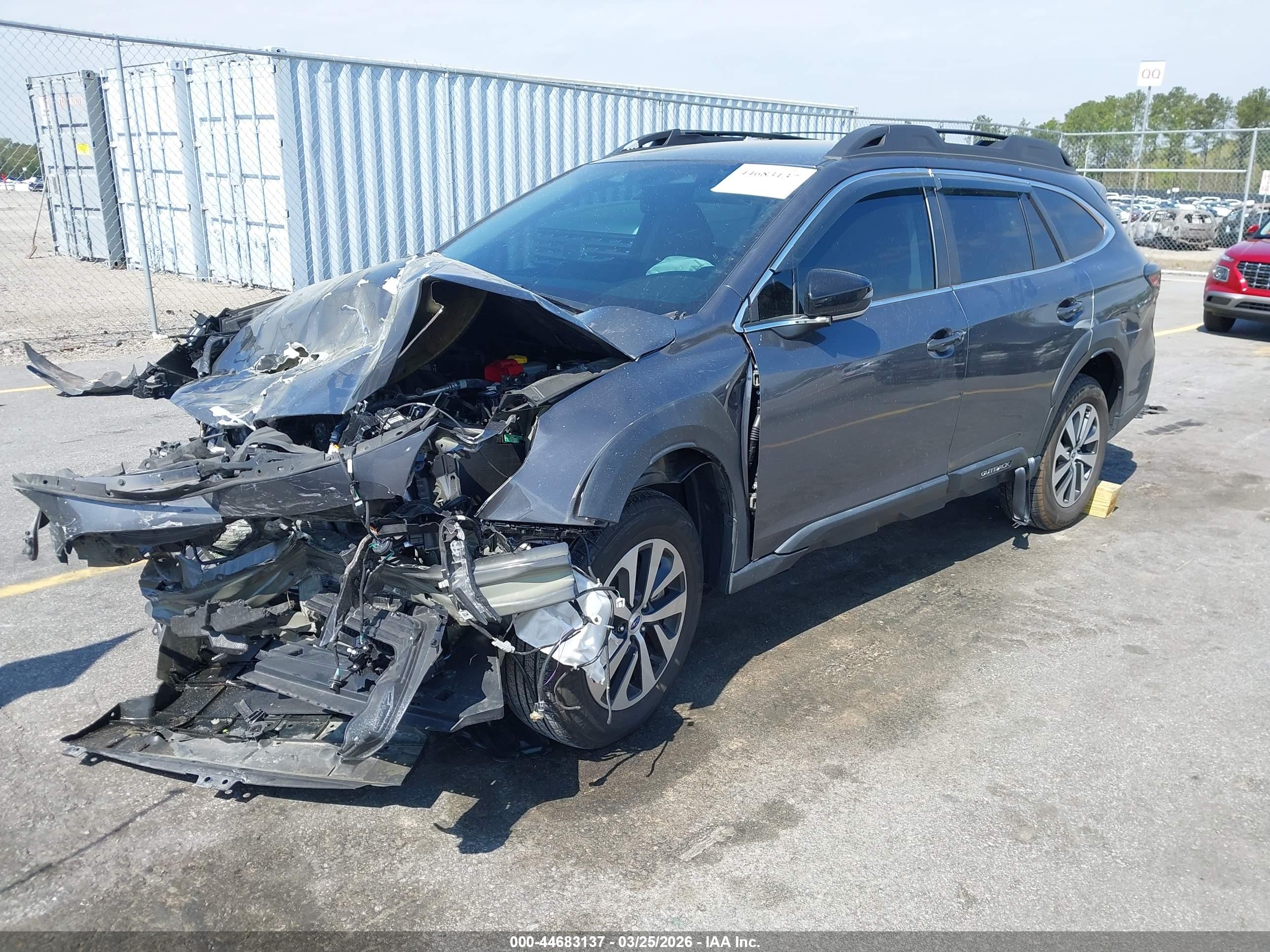 SUBARU OUTBACK image 2