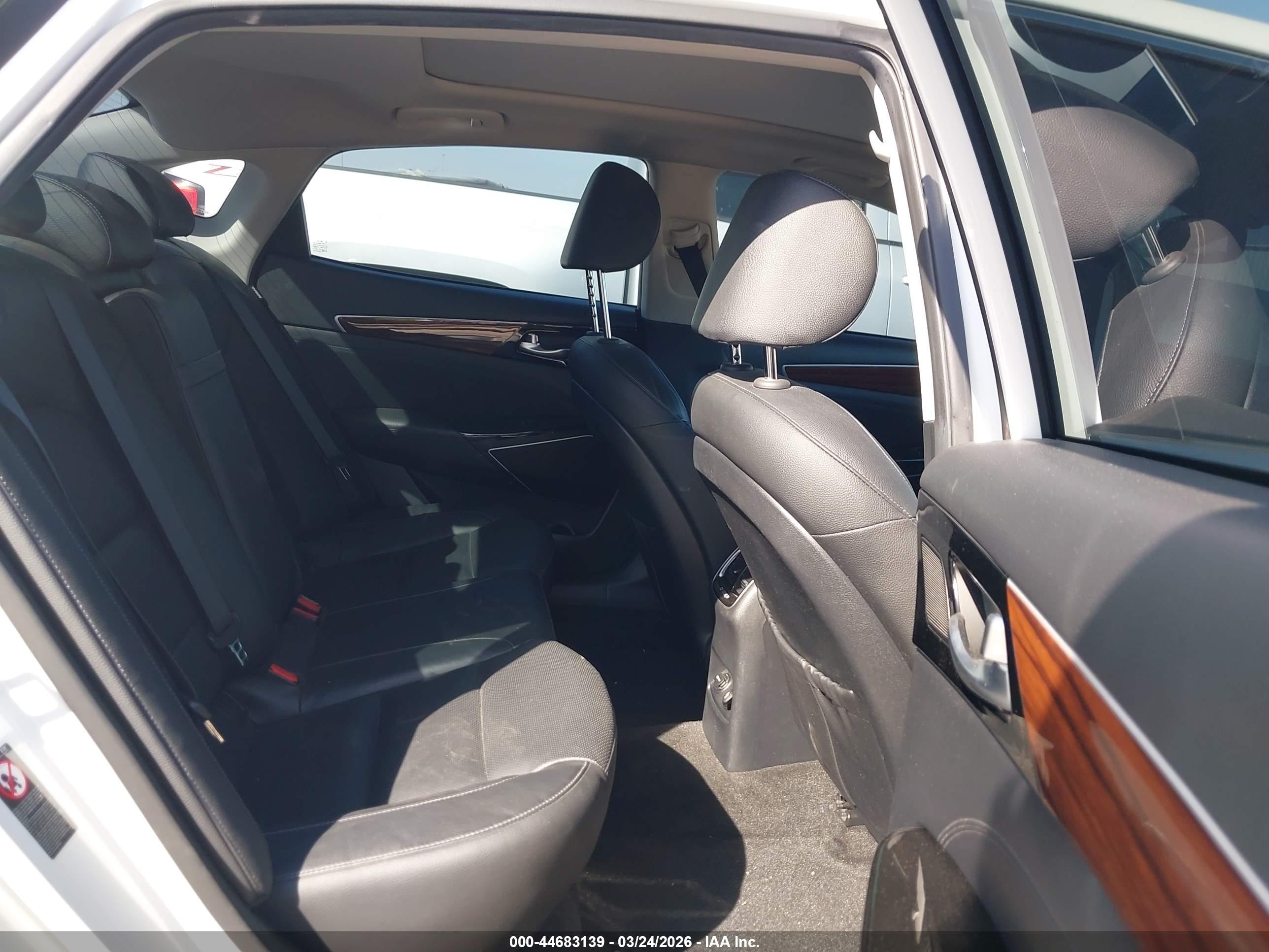 KIA CADENZA image 8