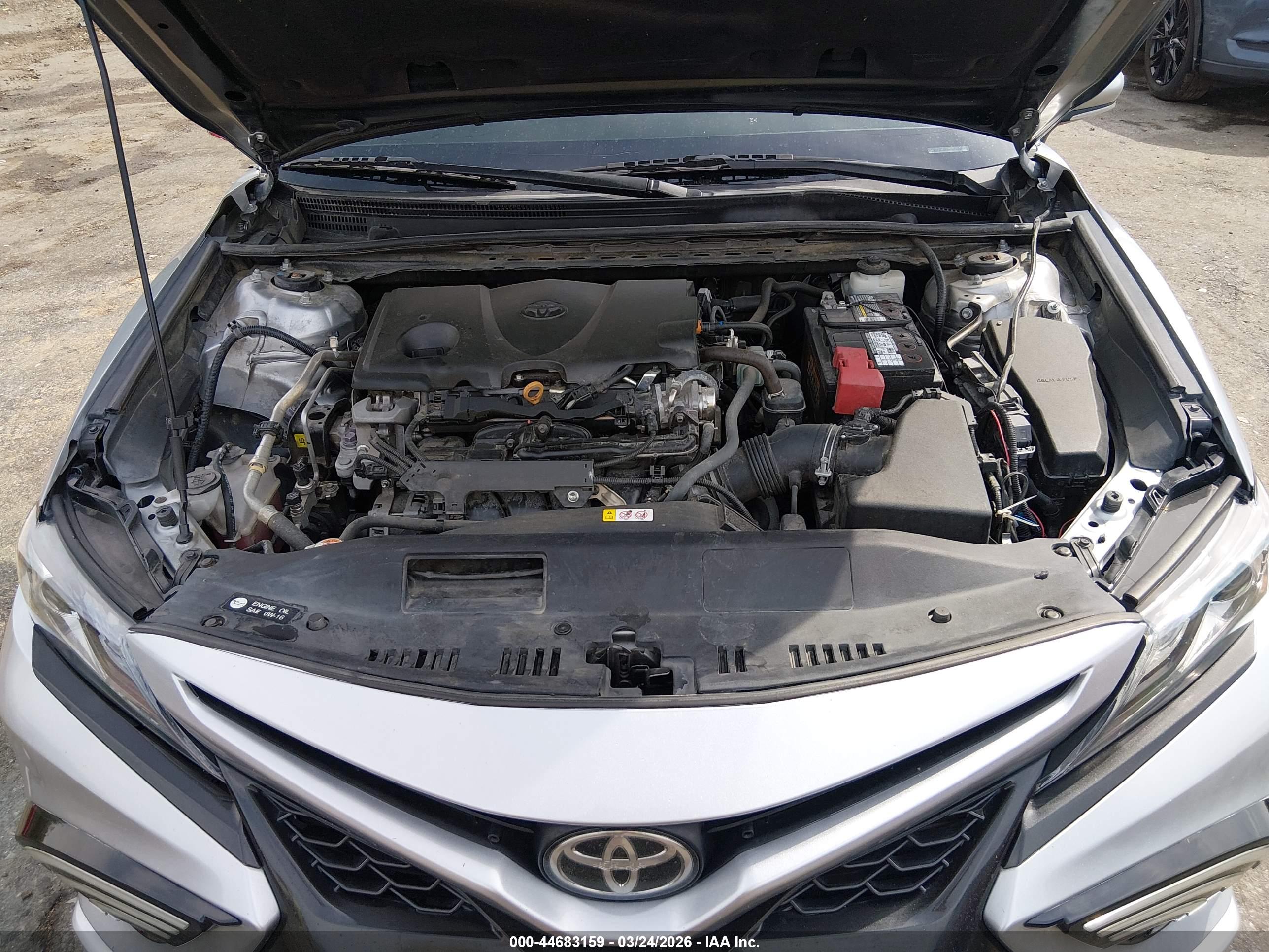 TOYOTA CAMRY image 10