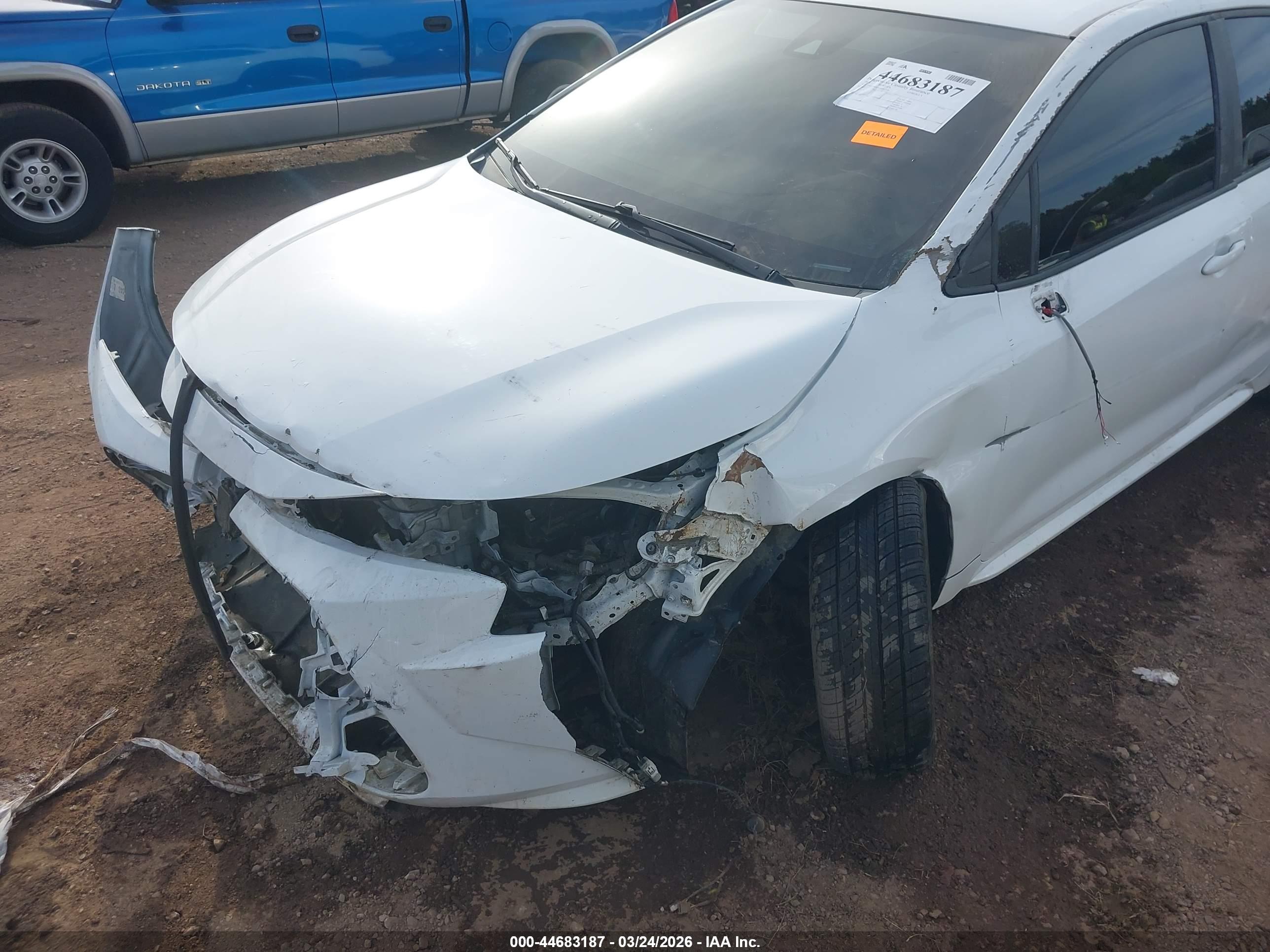 TOYOTA COROLLA image 6