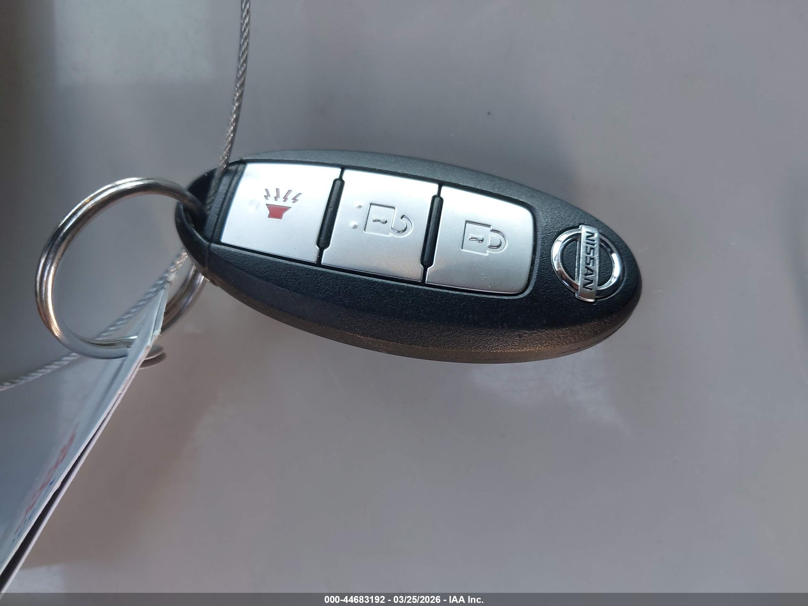 NISSAN ROGUE image 11