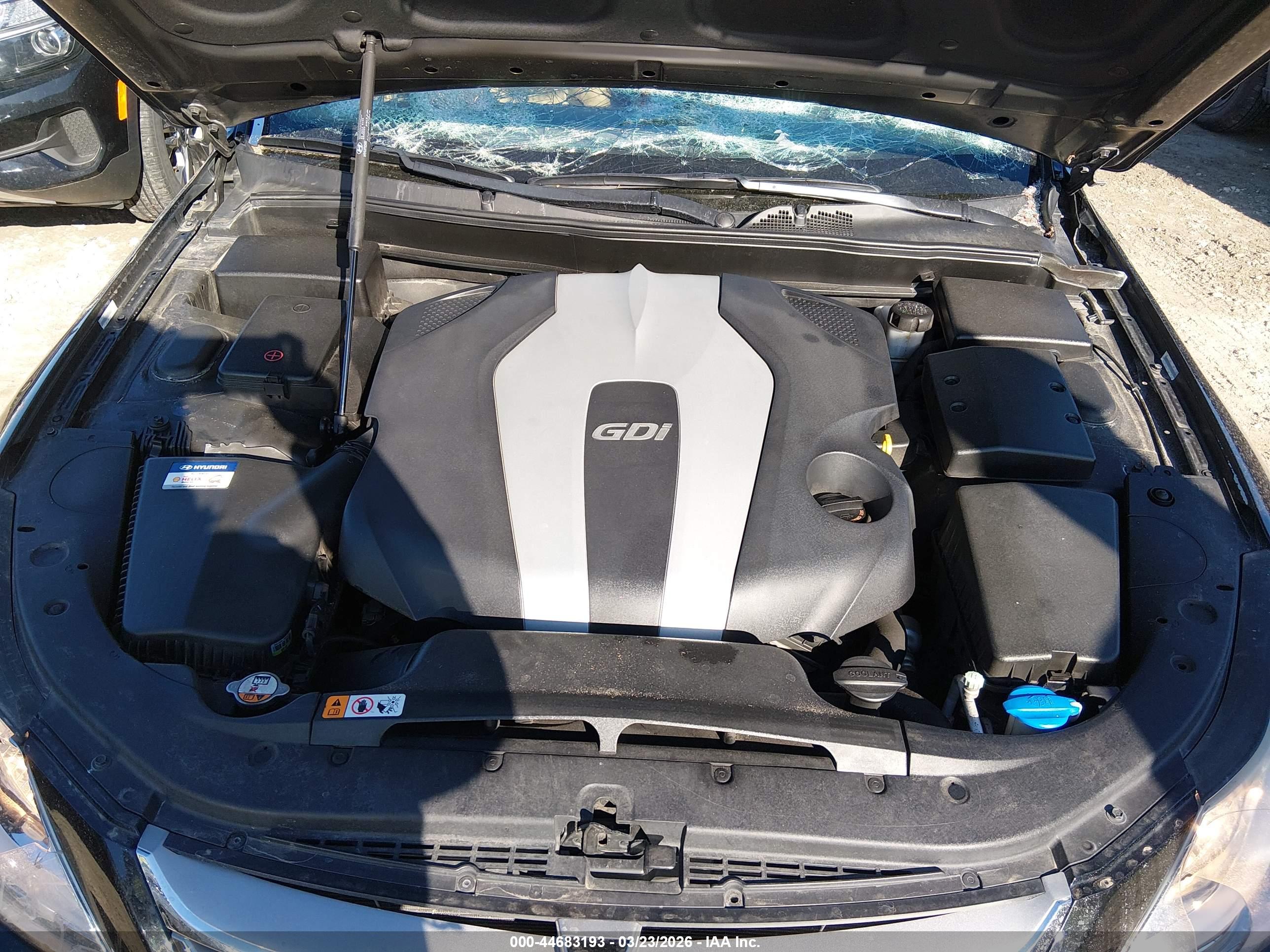 HYUNDAI GENESIS image 10