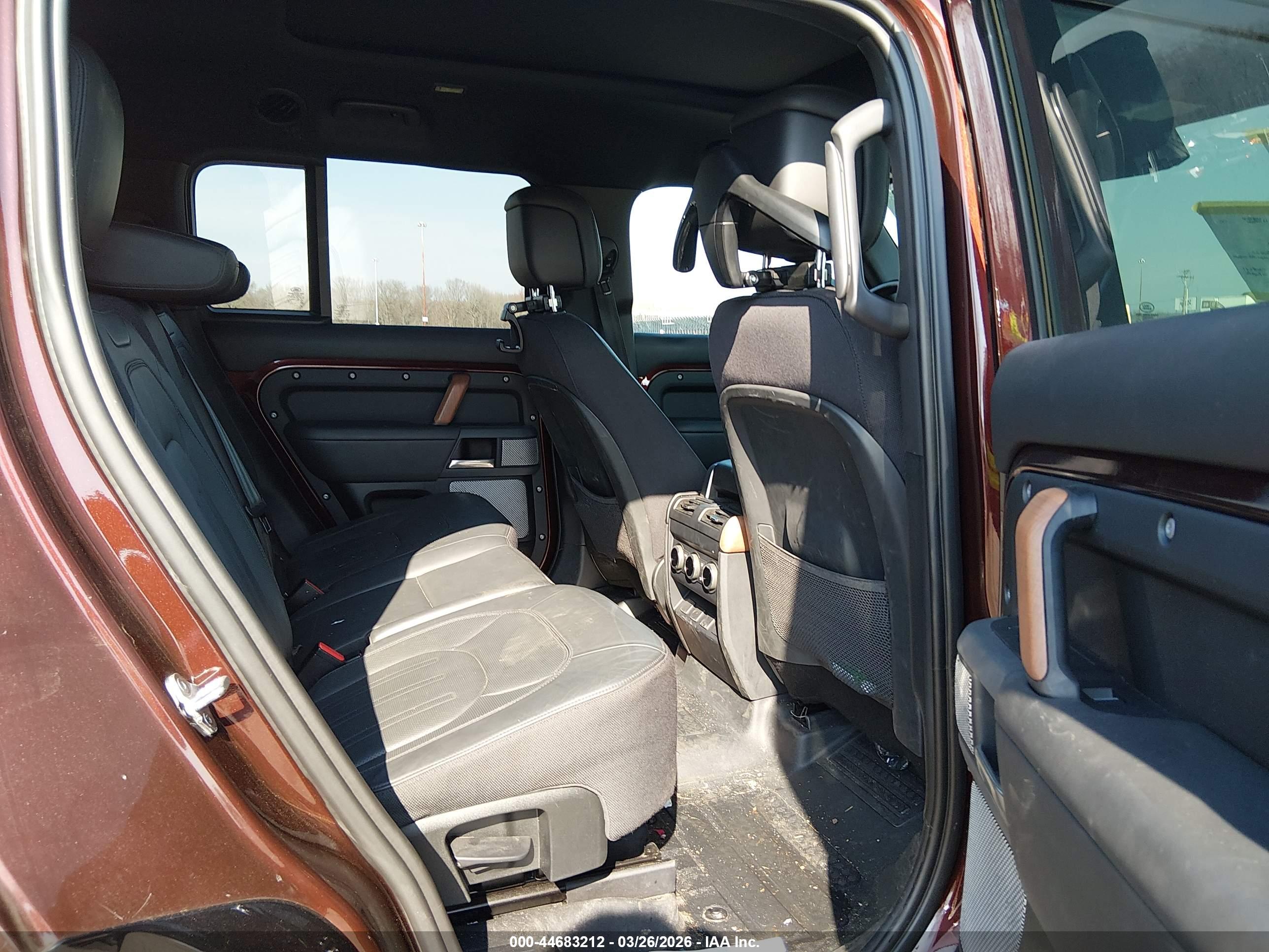 LAND ROVER image 8