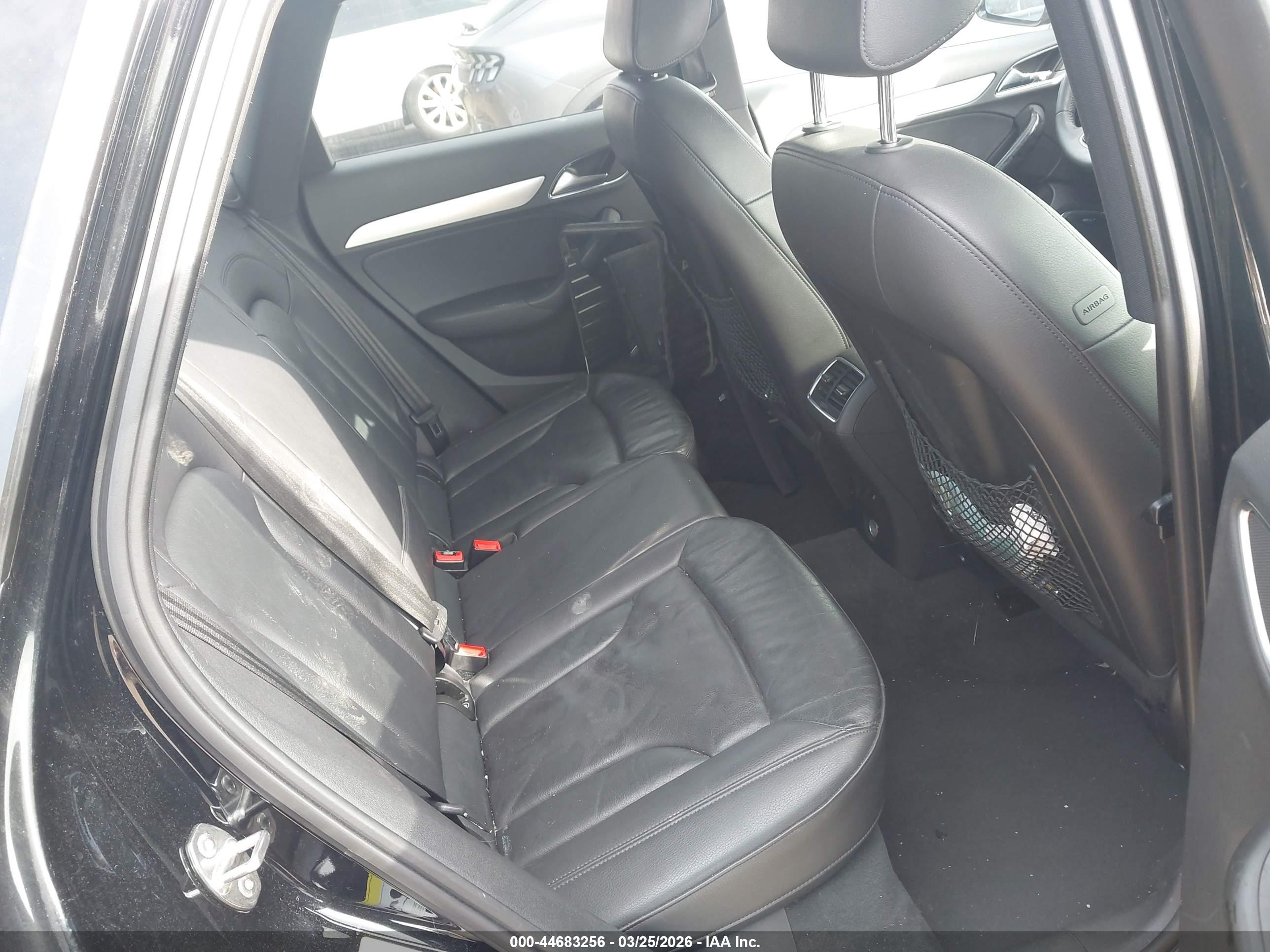AUDI Q3 image 8