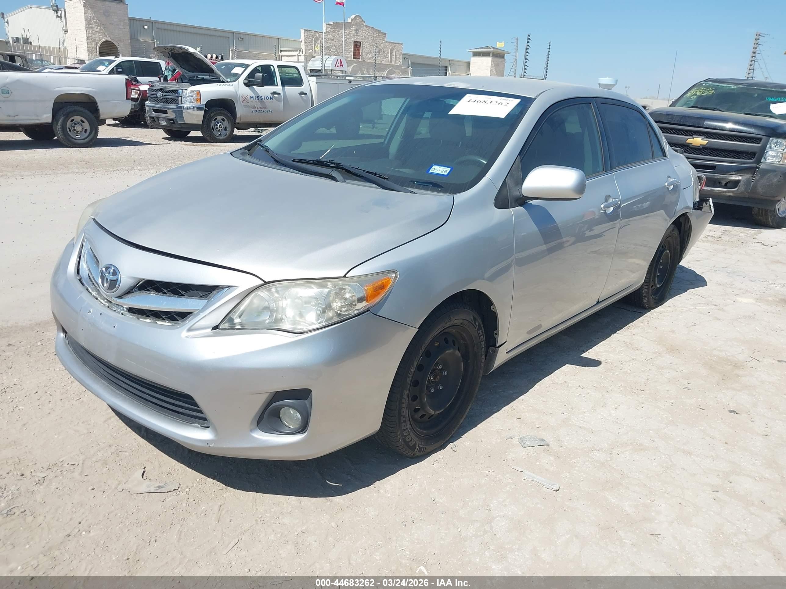 TOYOTA COROLLA image 2